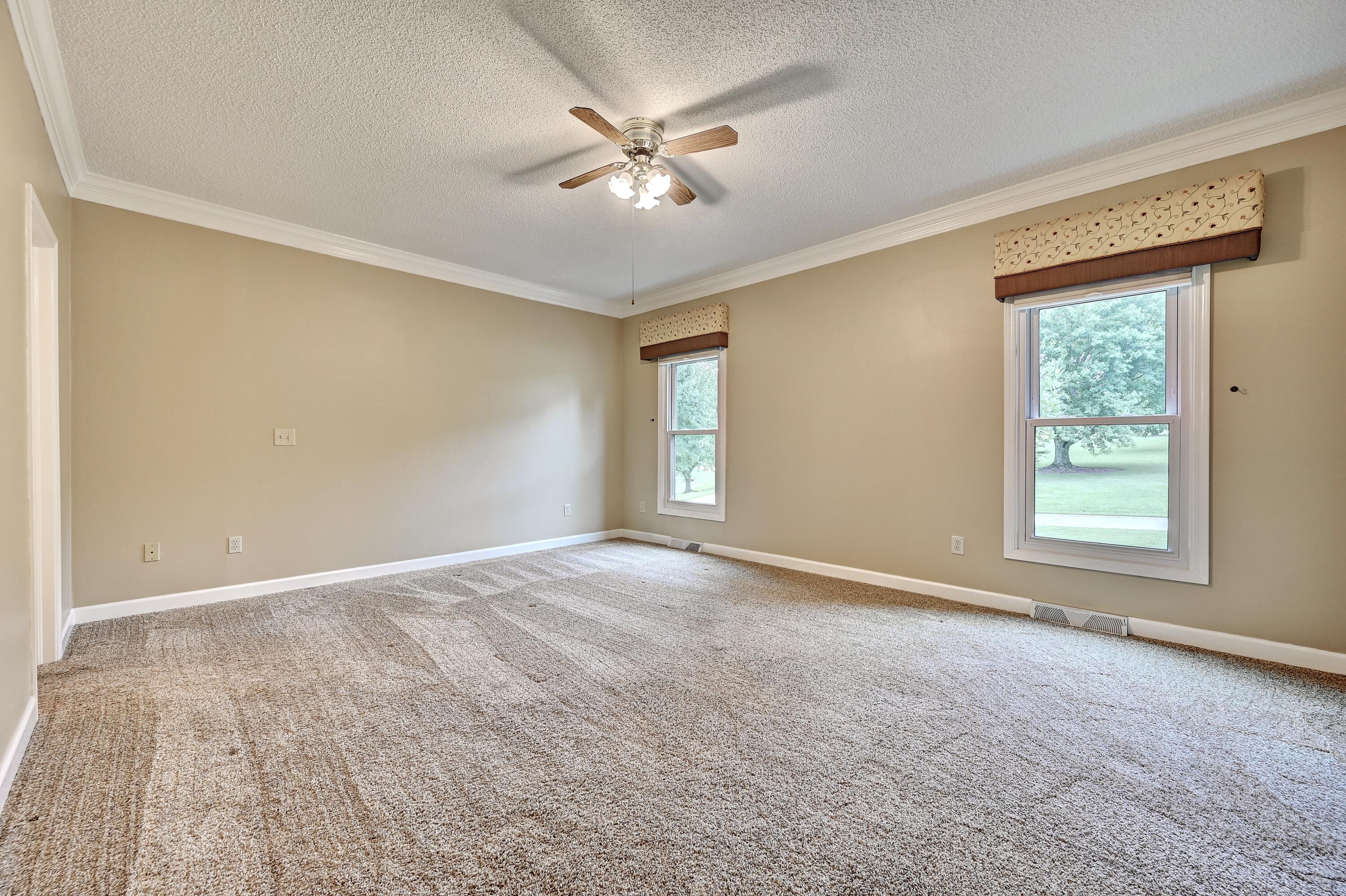 10667 Bridlepath Lane Property Photo 23