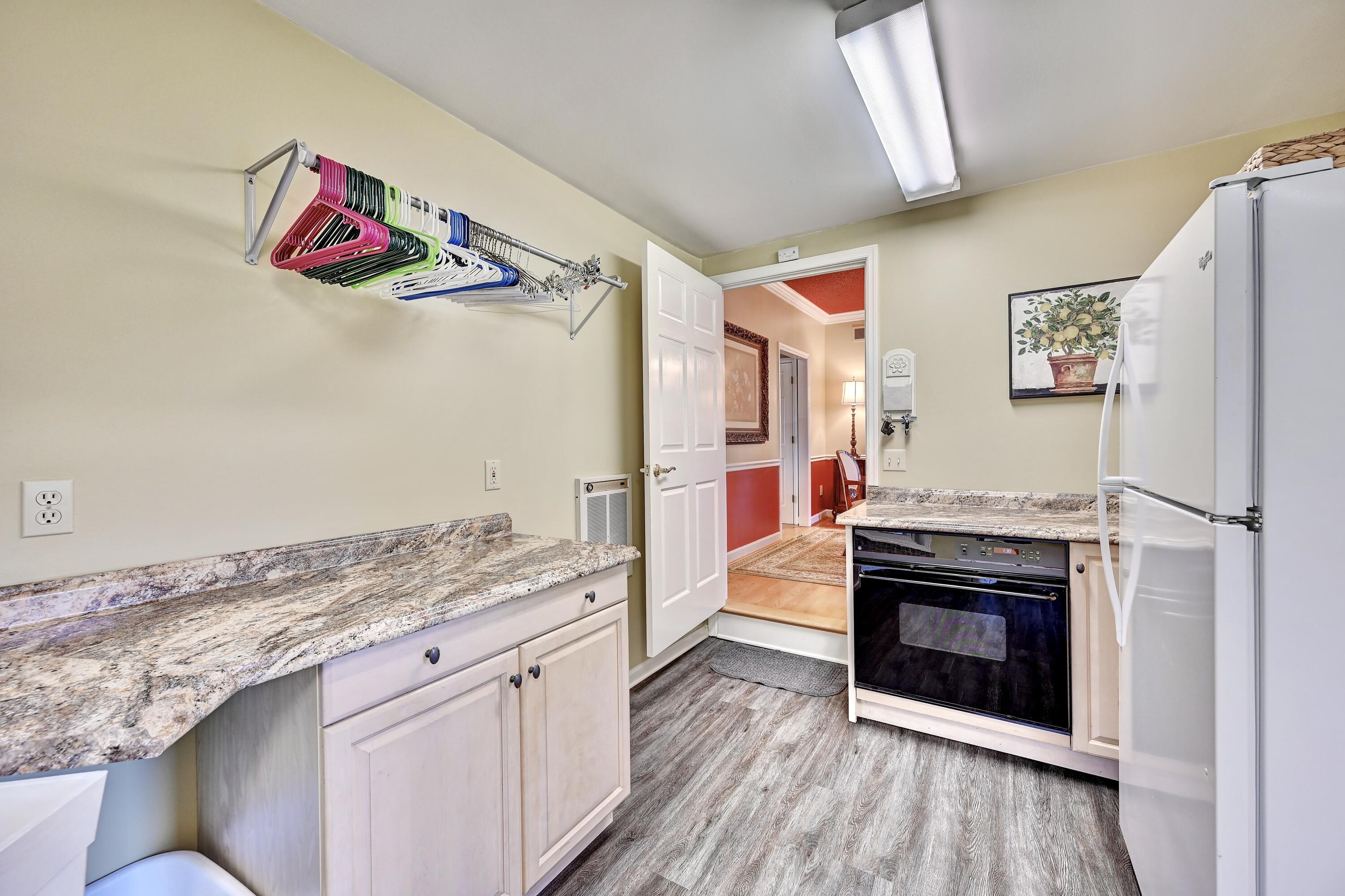 10667 Bridlepath Lane Property Photo 31