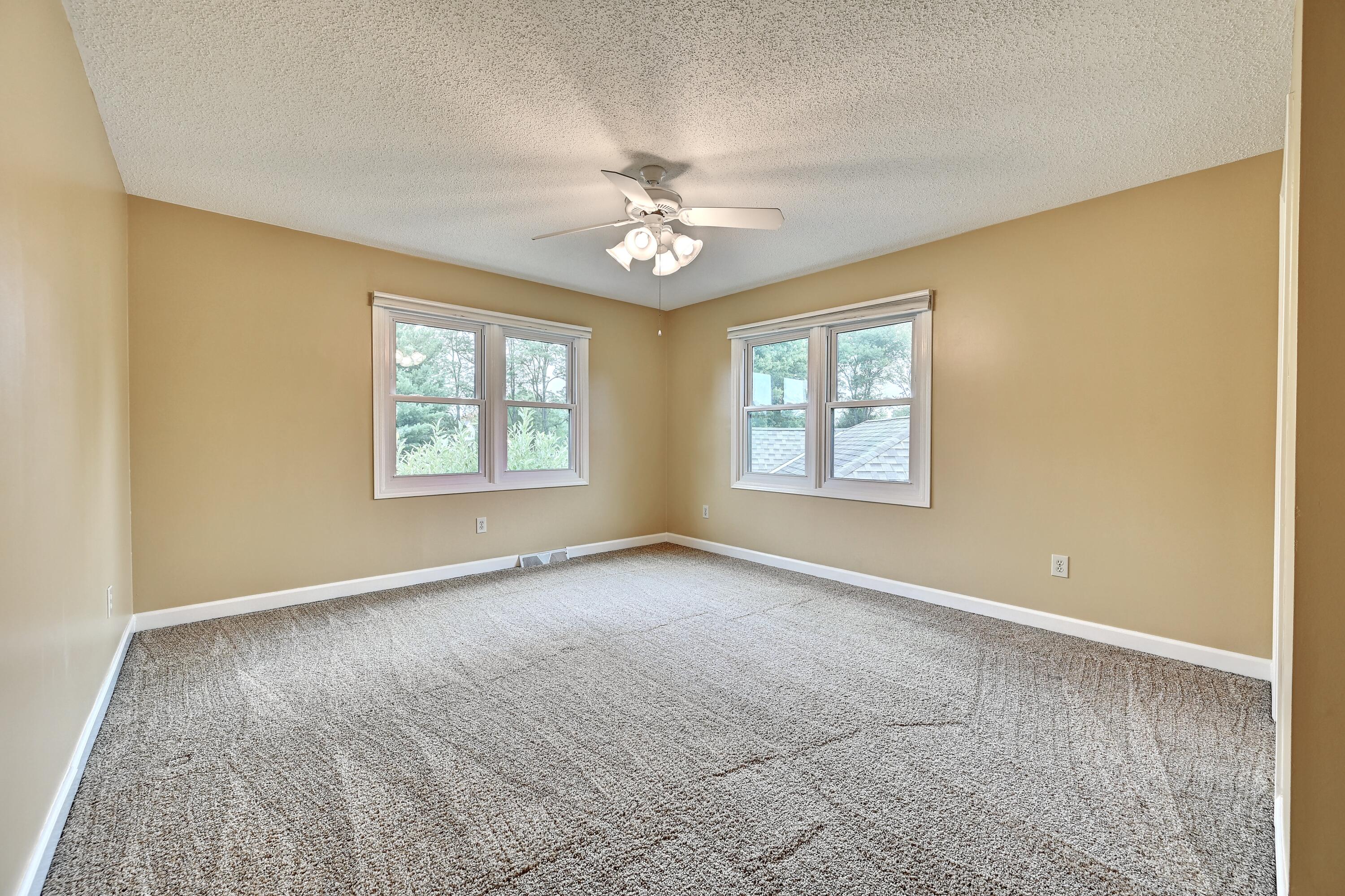 10667 Bridlepath Lane Property Photo 38
