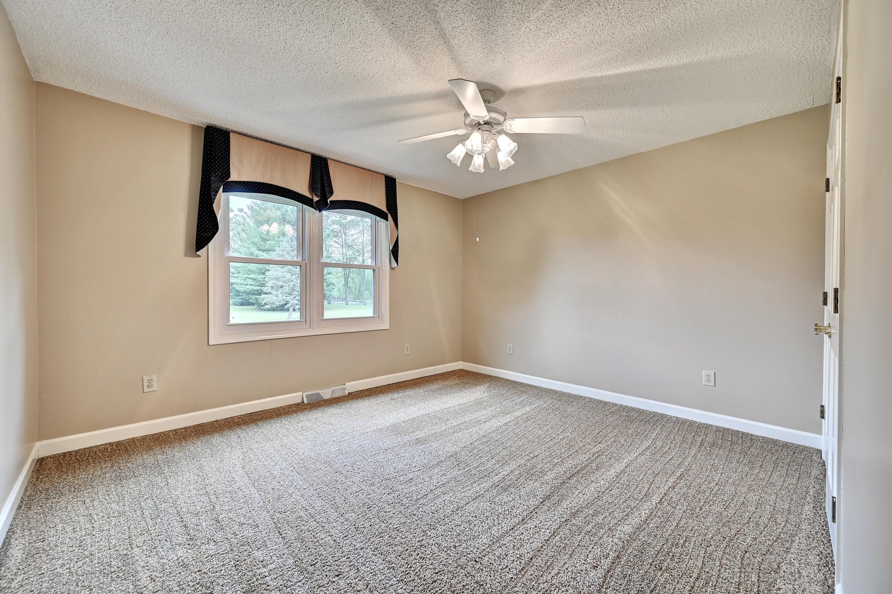 10667 Bridlepath Lane Property Photo 40
