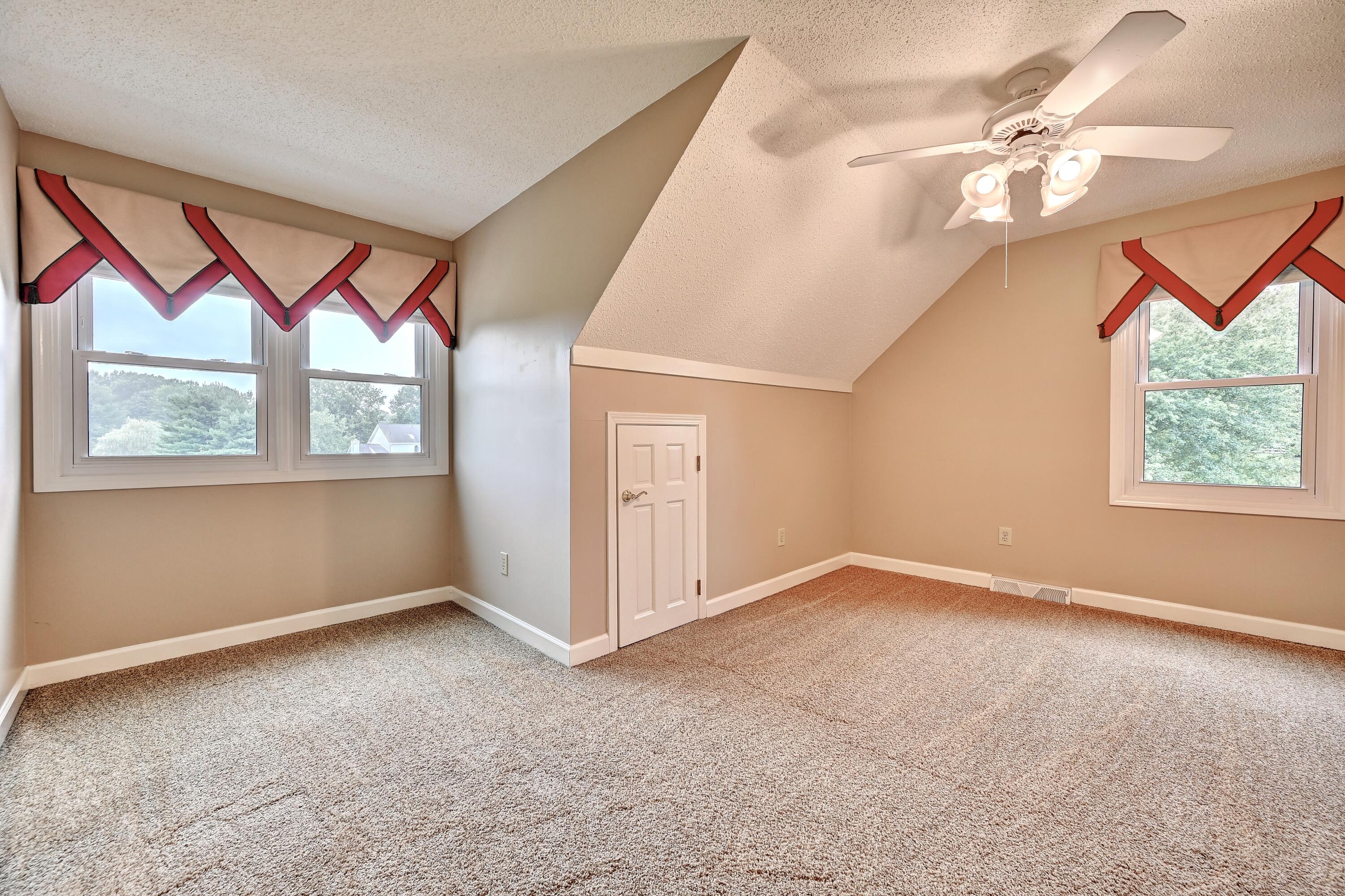 10667 Bridlepath Lane Property Photo 41