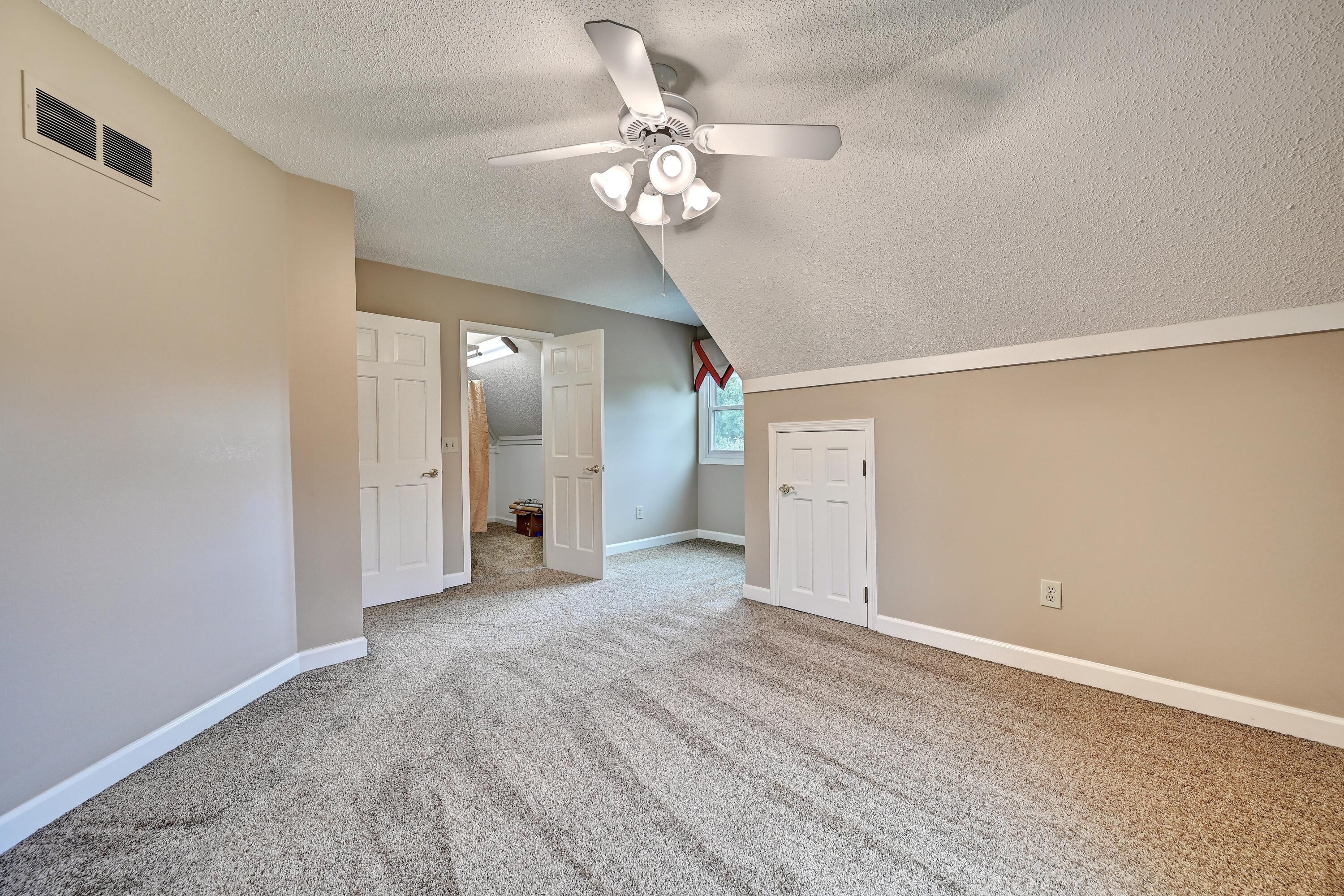 10667 Bridlepath Lane Property Photo 42