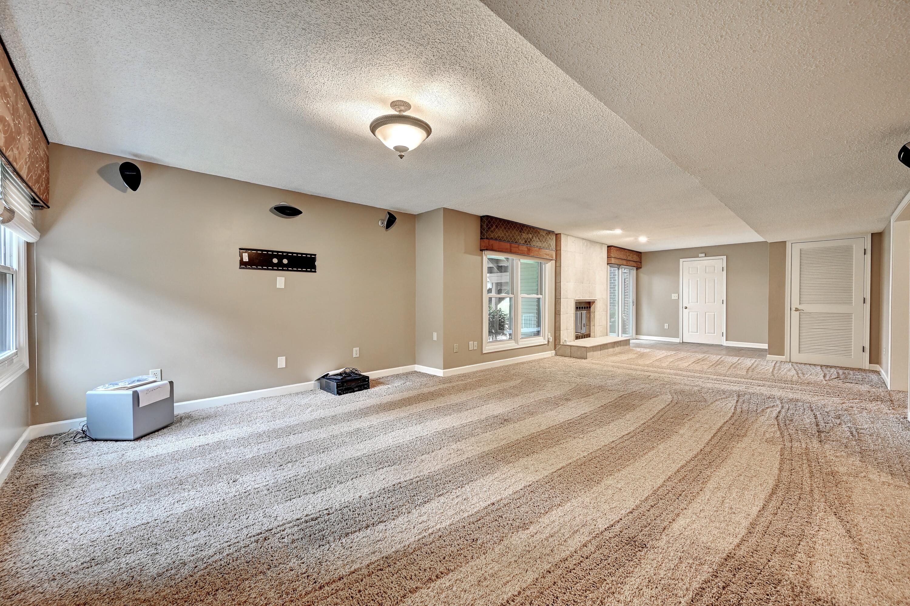 10667 Bridlepath Lane Property Photo 48