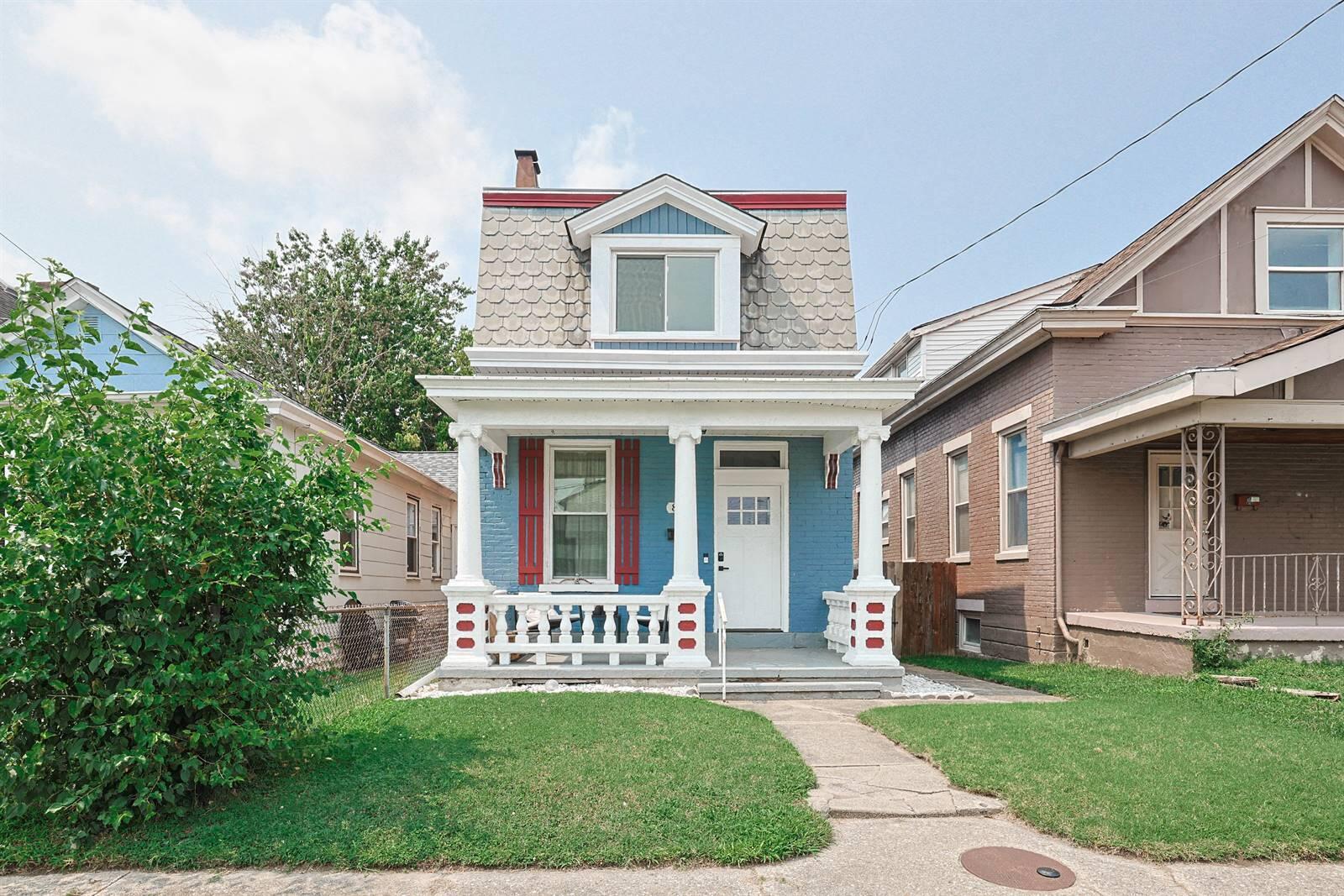 824 Oak Street Property Photo 1