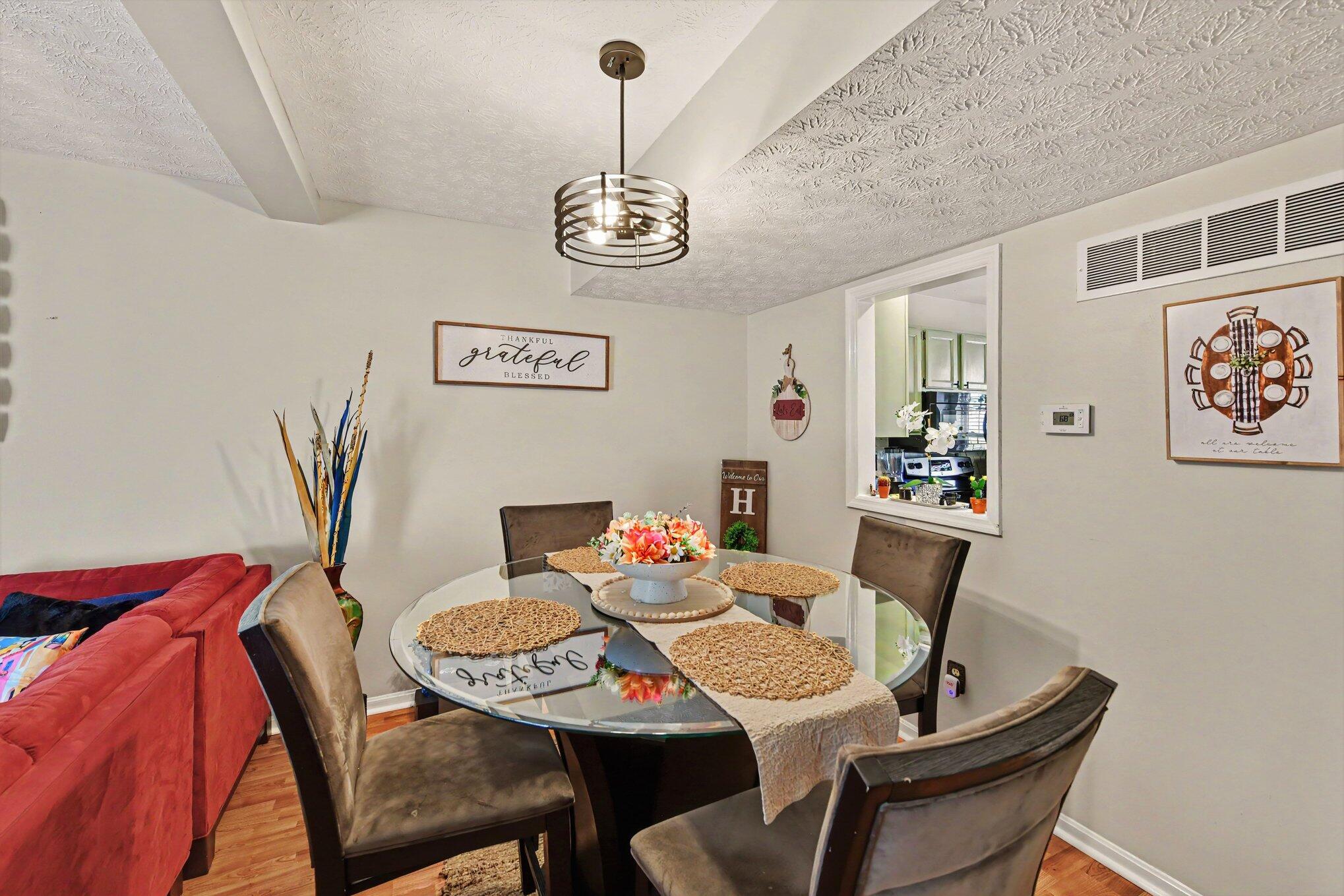677 Stable Gate Lane Property Photo 8