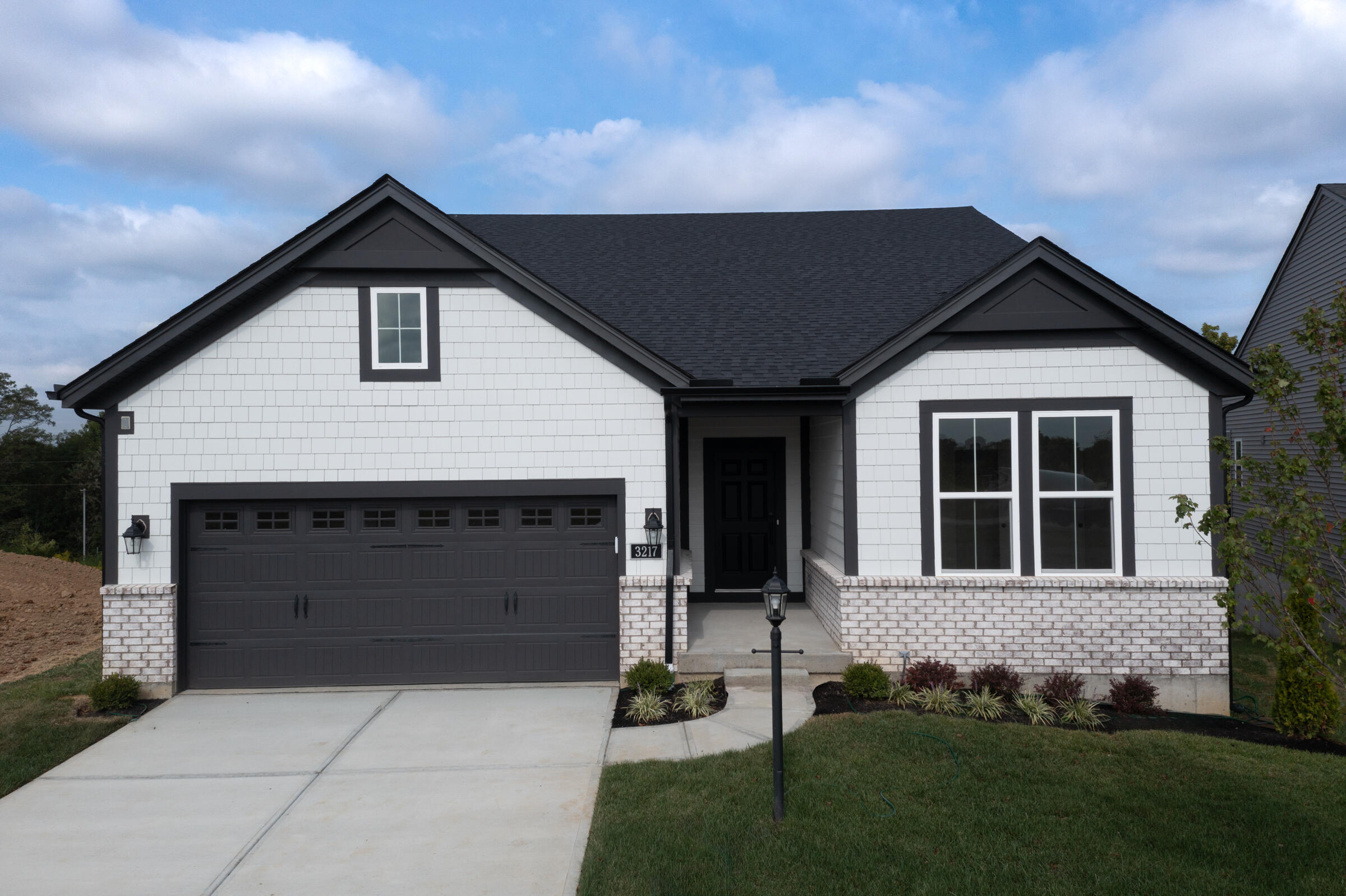 3217 Roseland Place Property Photo 1