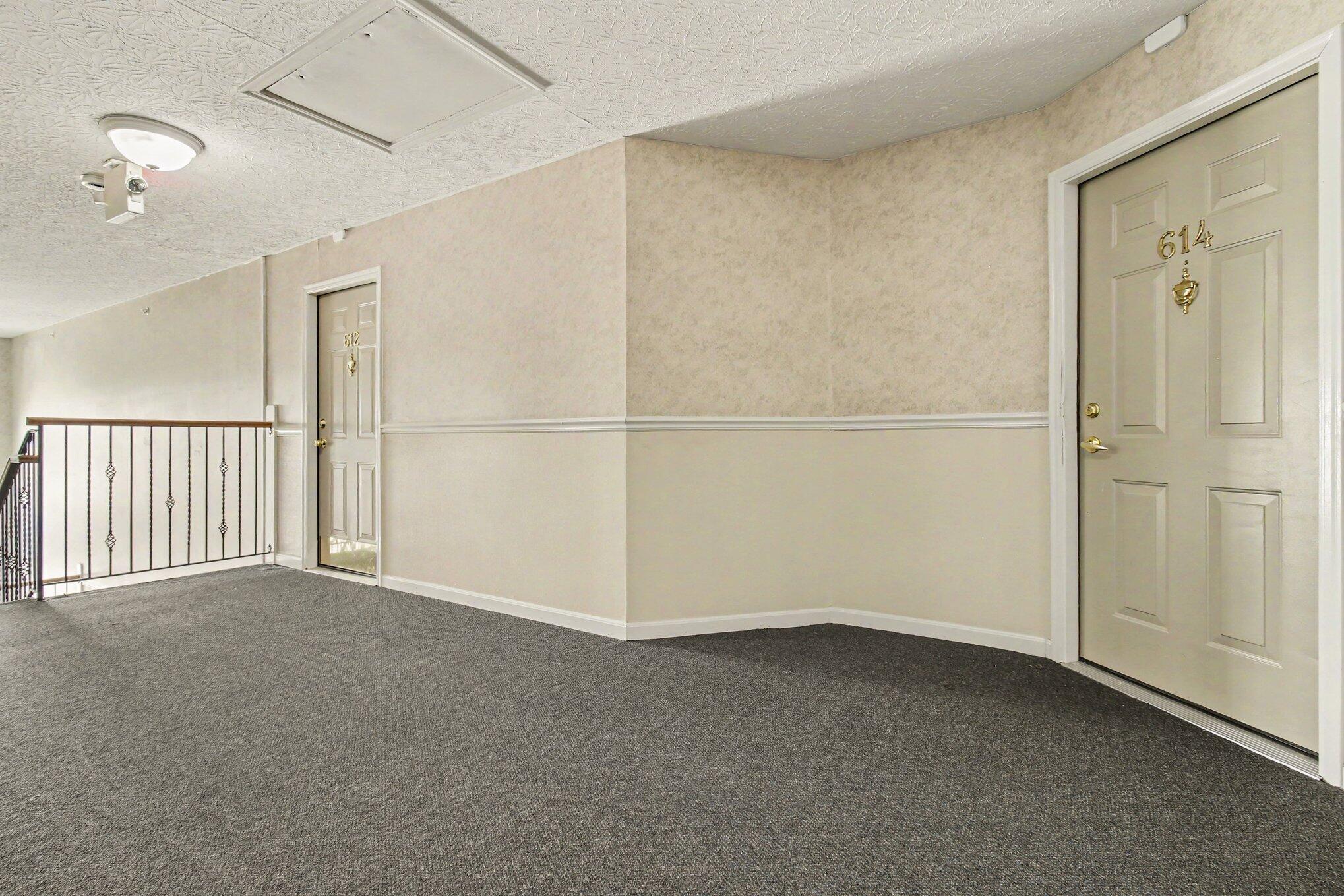 614 Ivy Ridge Drive Property Photo 4