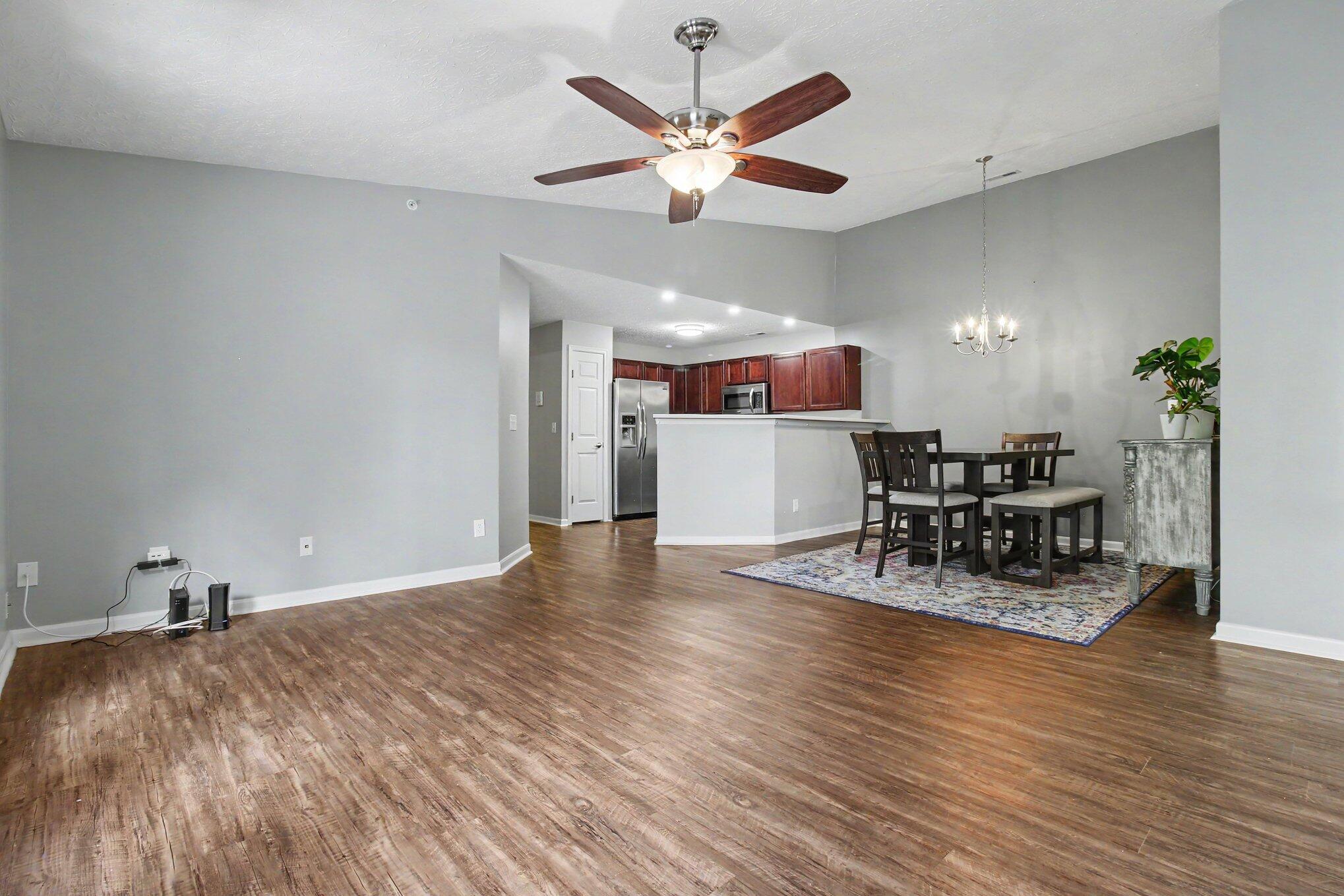 614 Ivy Ridge Drive Property Photo 6