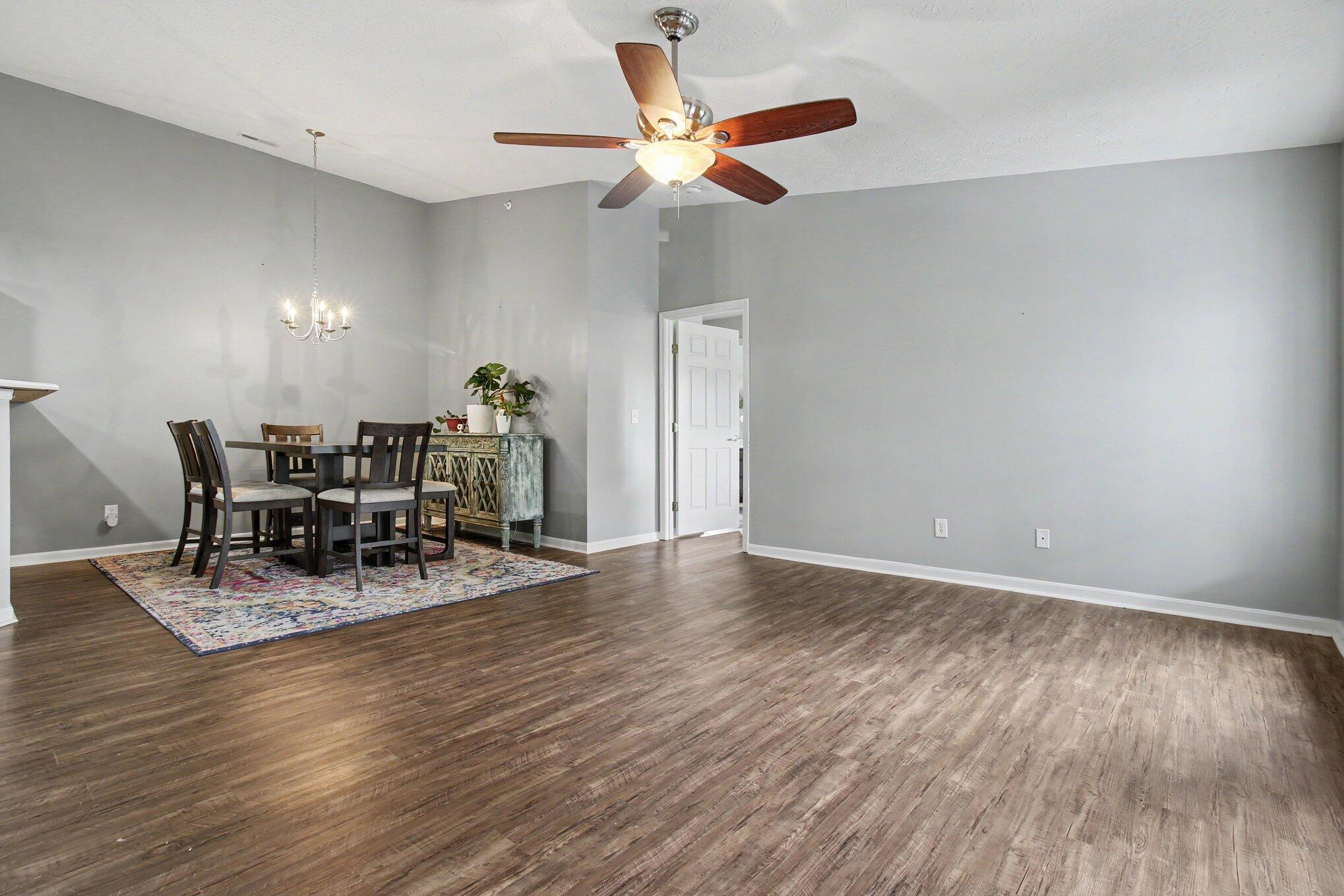 614 Ivy Ridge Drive Property Photo 9