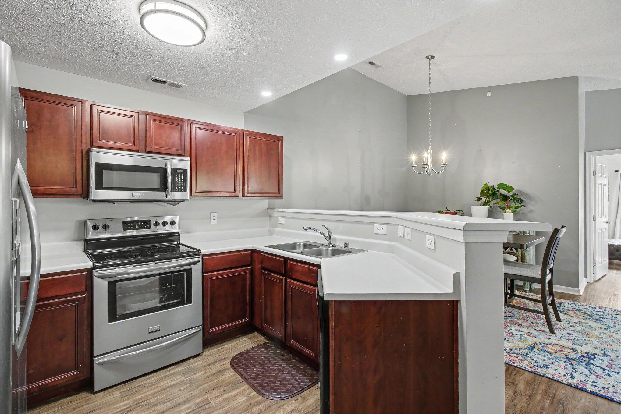 614 Ivy Ridge Drive Property Photo 10