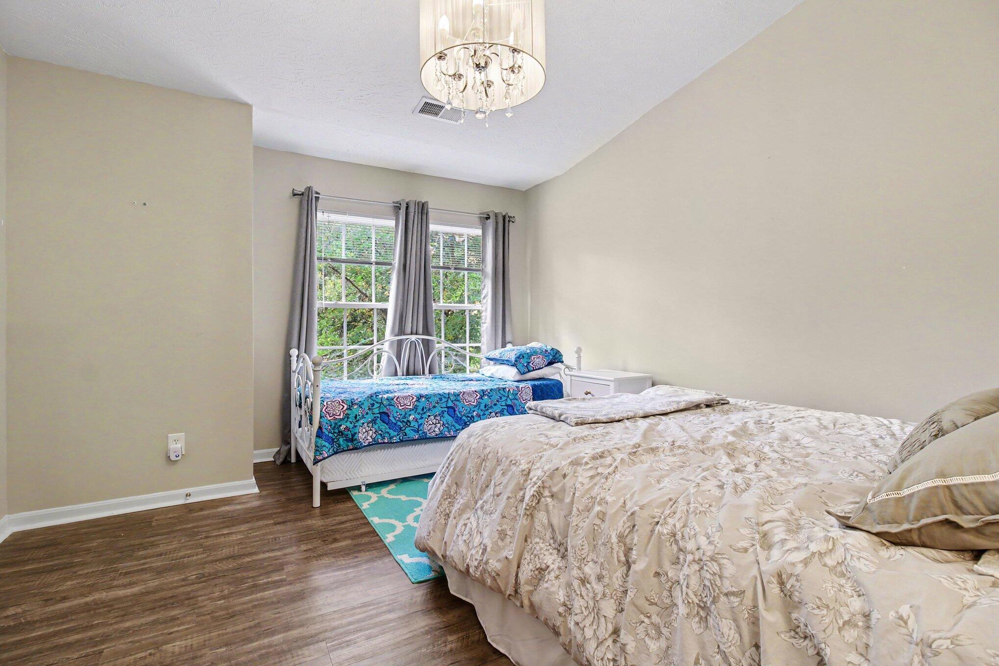 614 Ivy Ridge Drive Property Photo 20