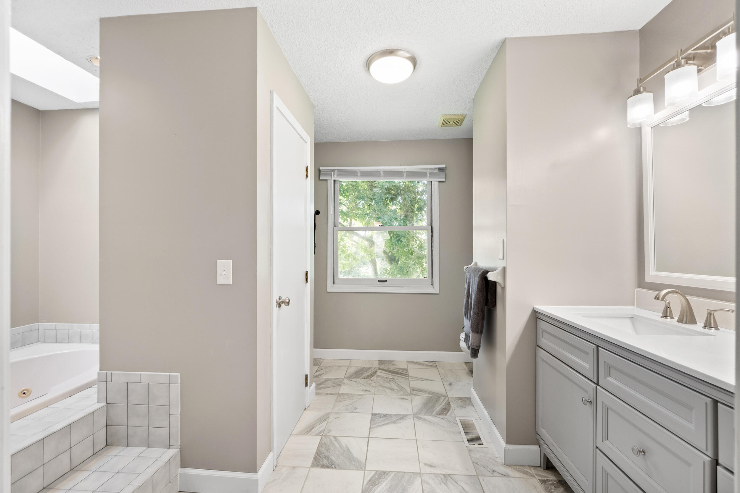 795 Elizabeth Drive Property Photo 16
