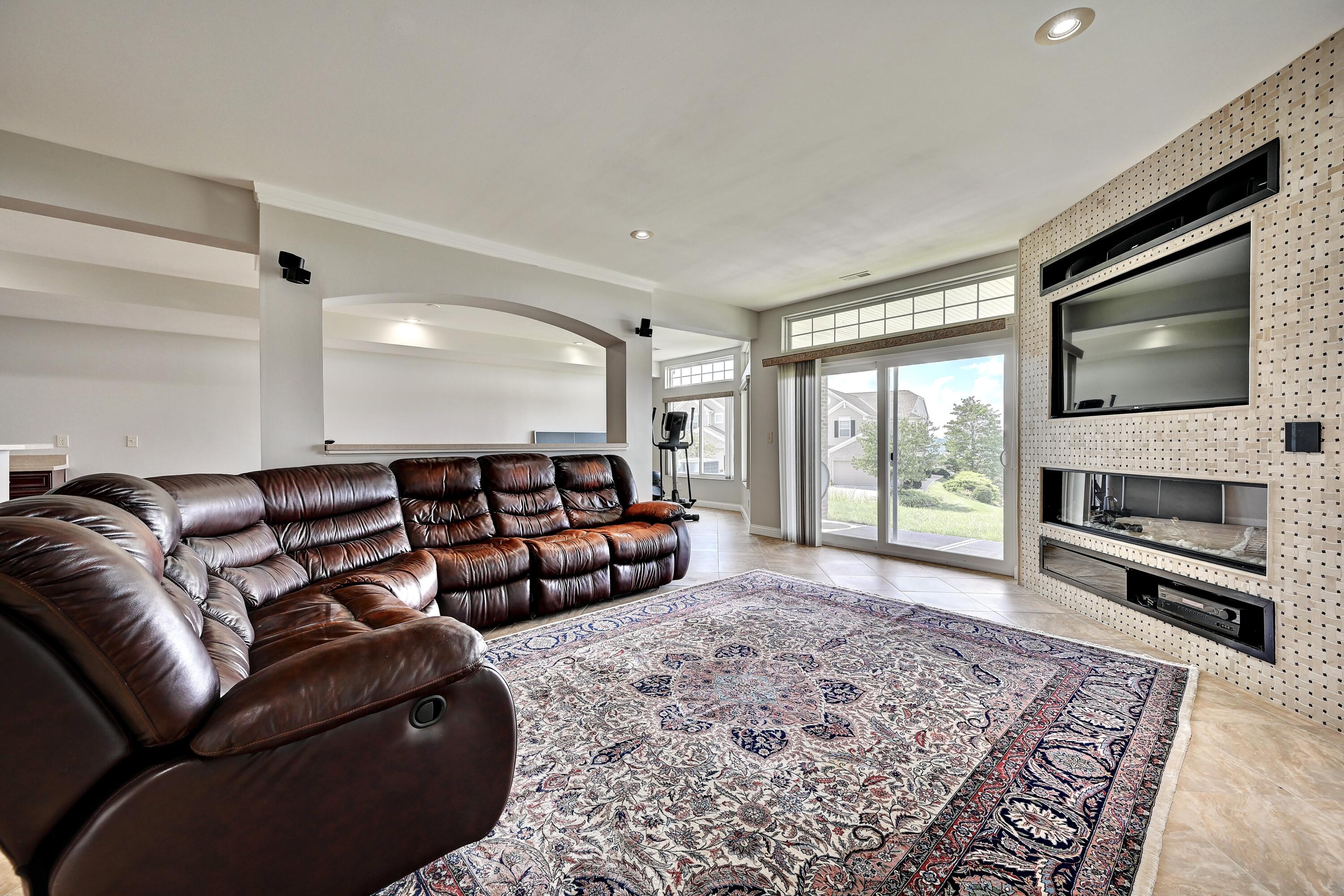 459 Pinnacle Way Property Photo 7
