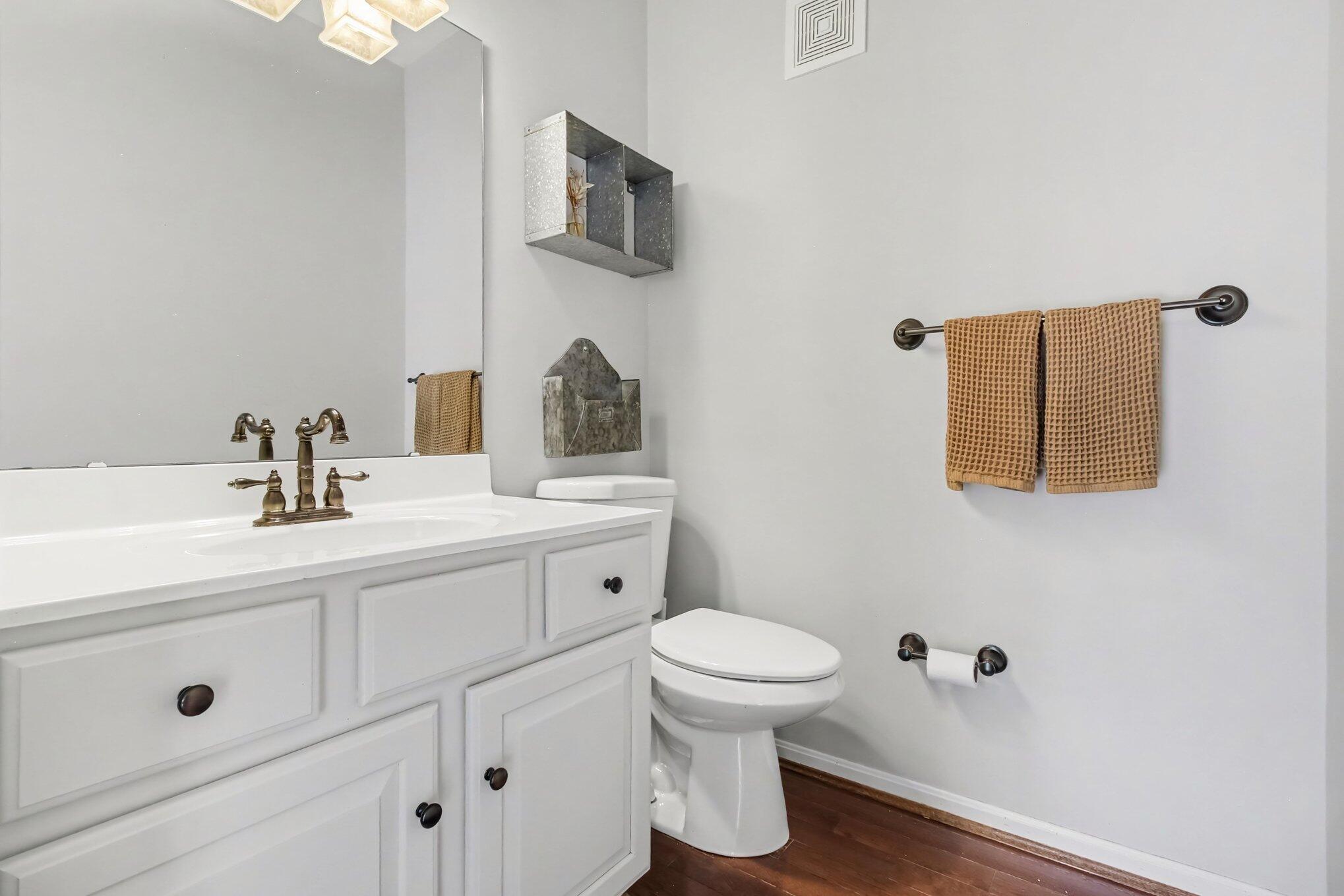 10082 Cedarwood Drive Property Photo 13