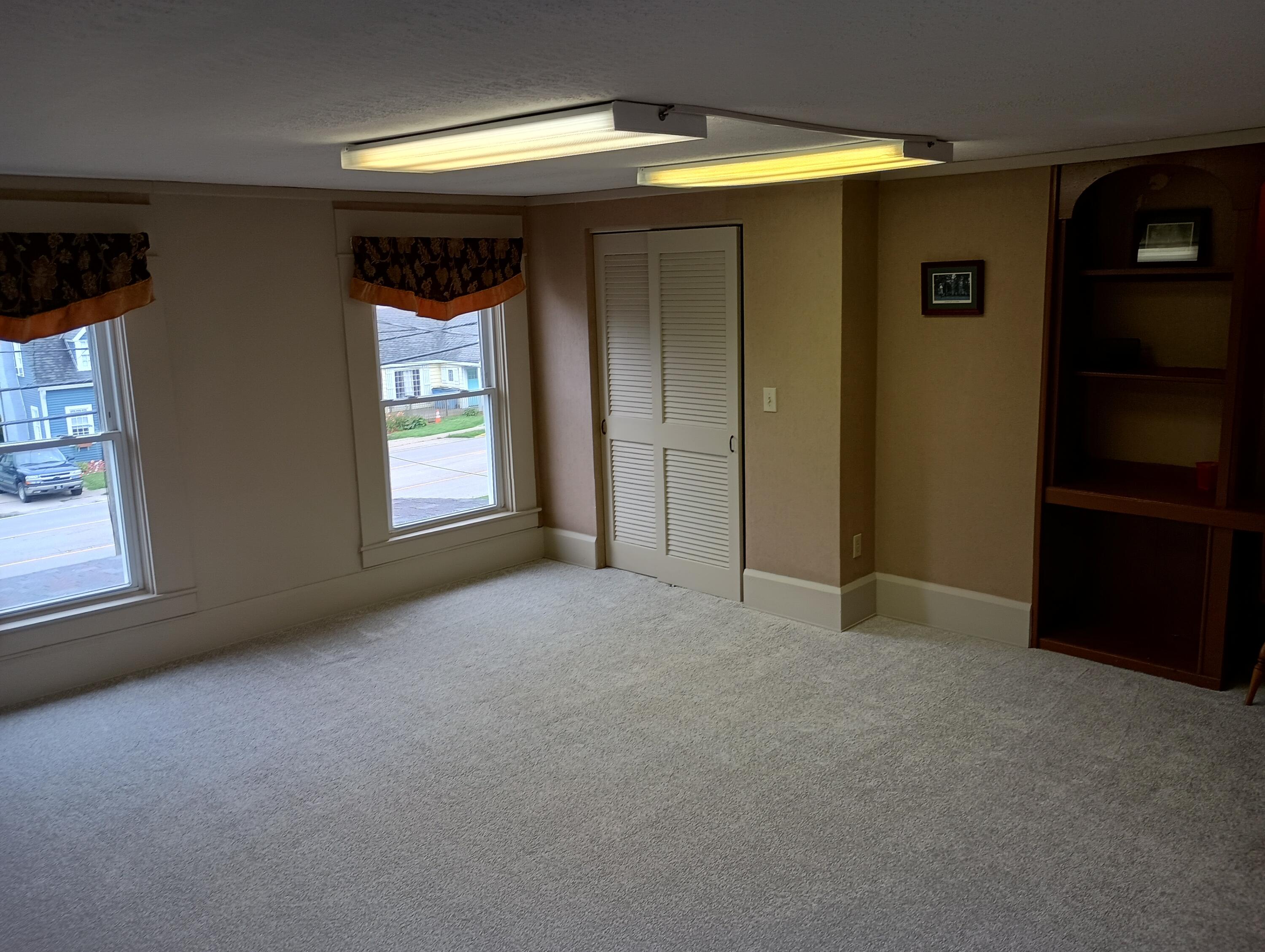 28 Broadway Street Property Photo 23