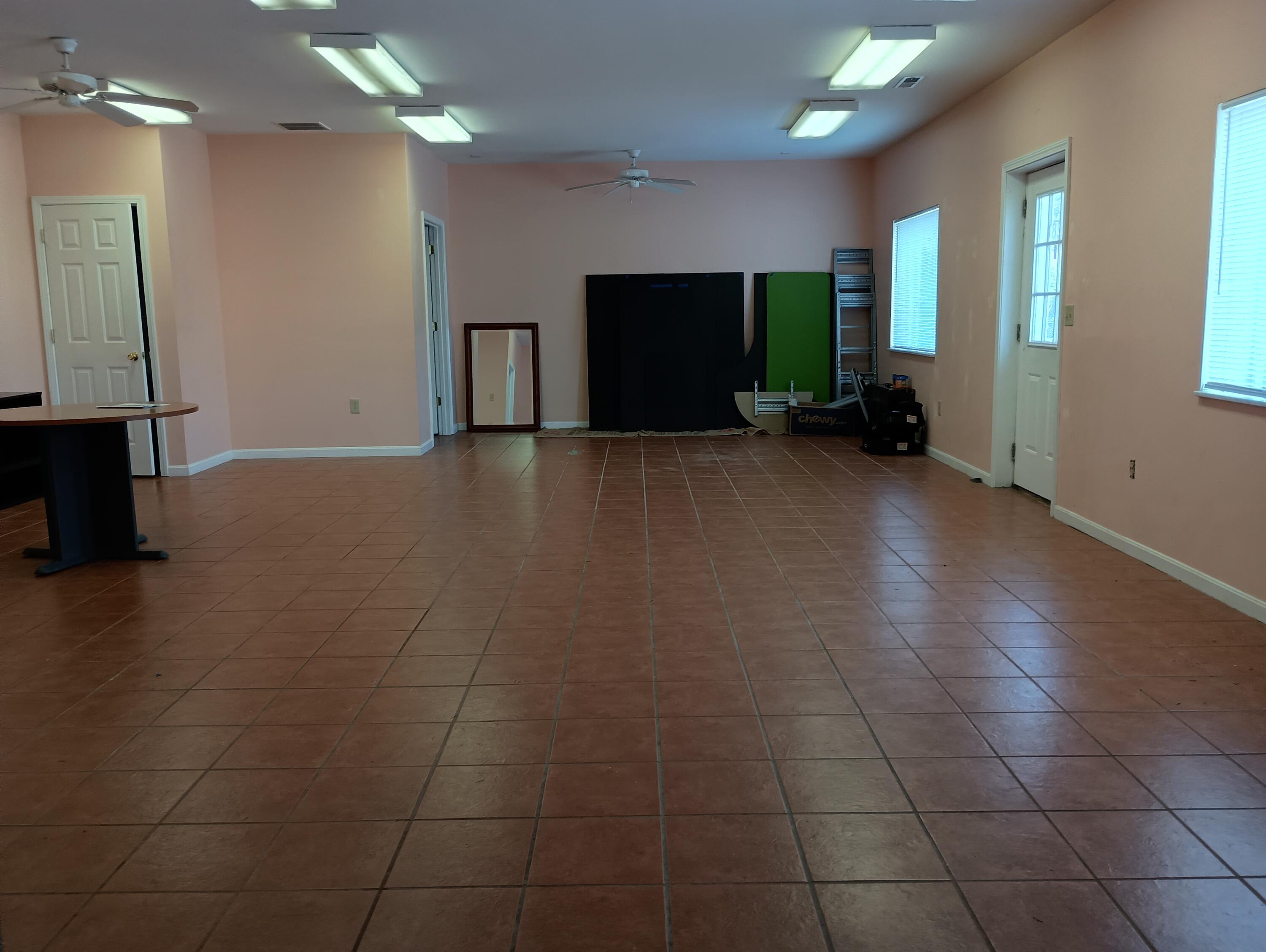 28 Broadway Street Property Photo 29