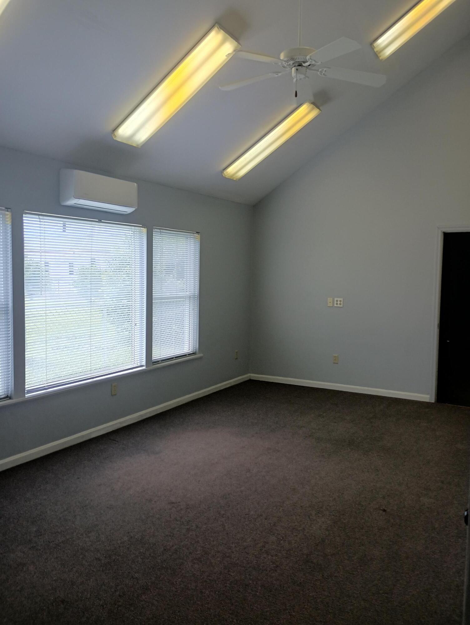 28 Broadway Street Property Photo 33