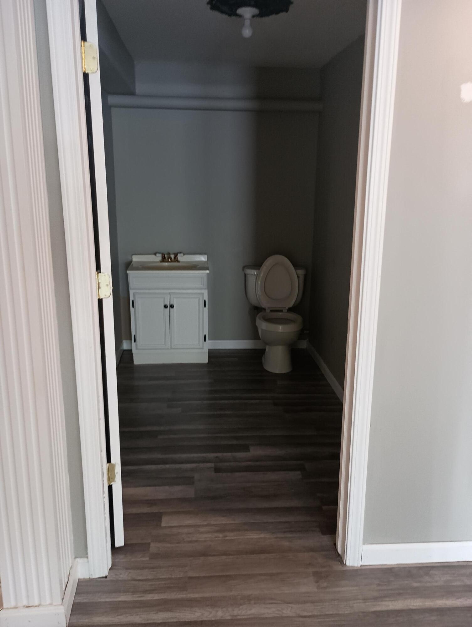 28 Broadway Street Property Photo 37