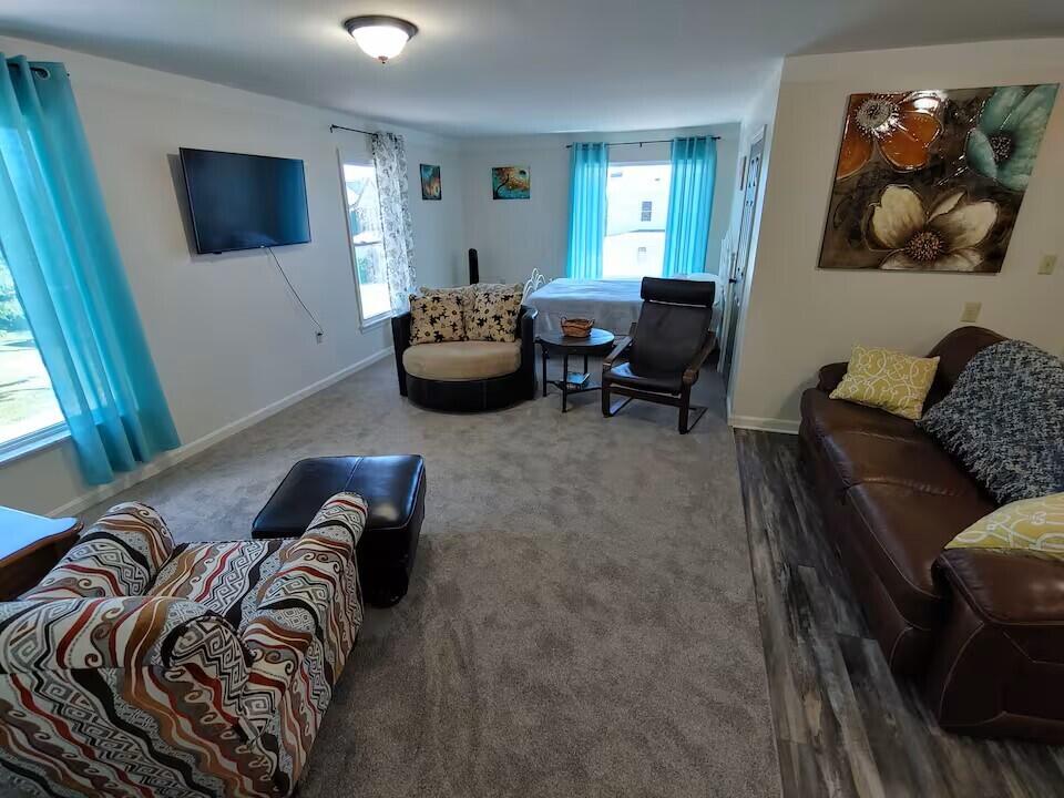 28 Broadway Street Property Photo 43