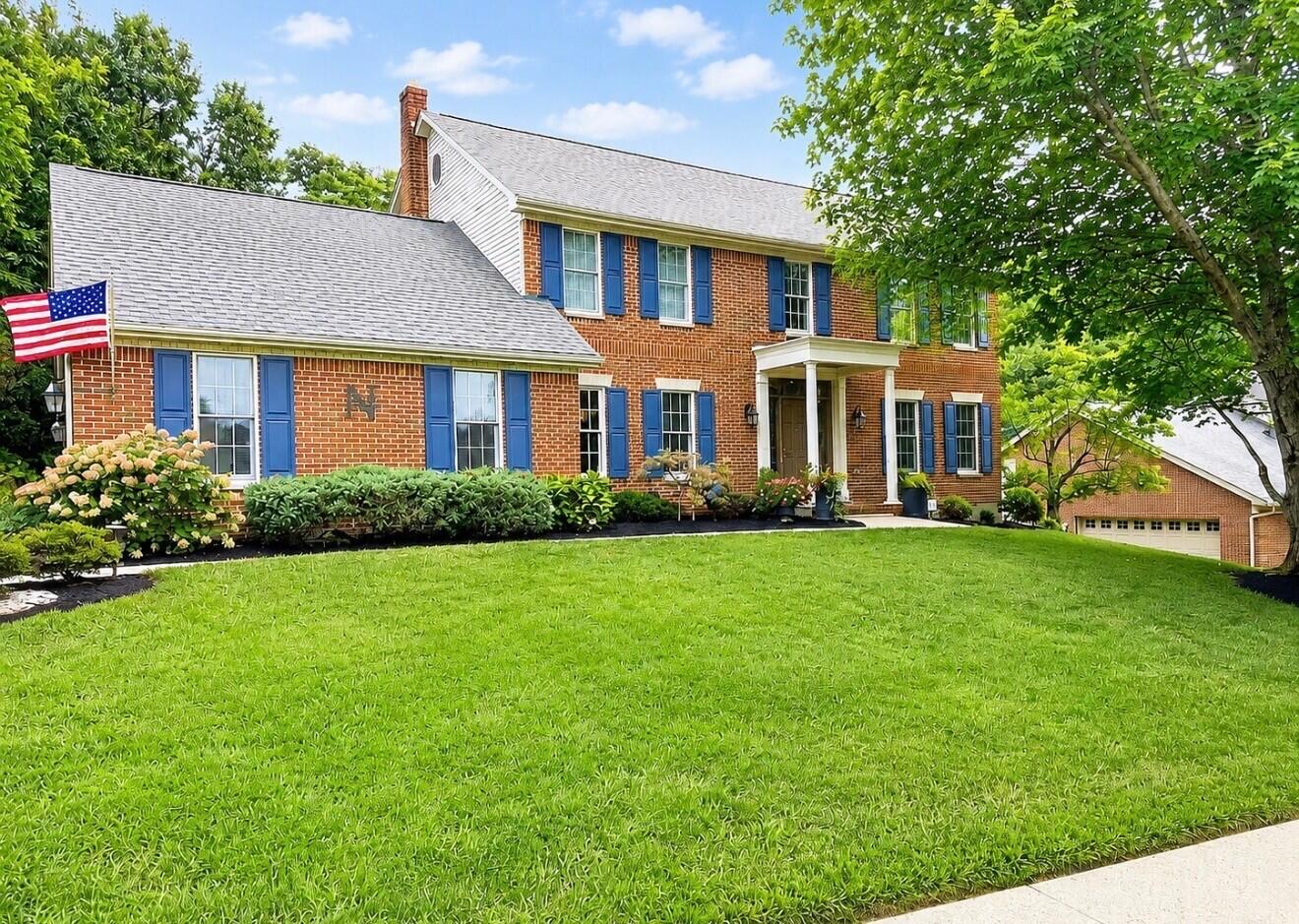 1860 Beacon Hill Drive Property Photo 1