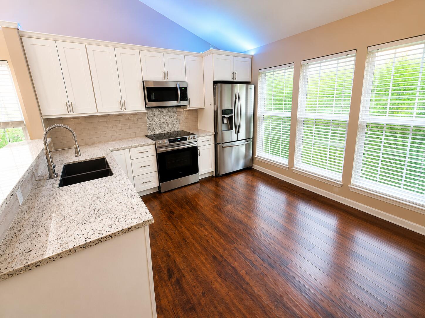 6855 Vantage Court Property Photo 5