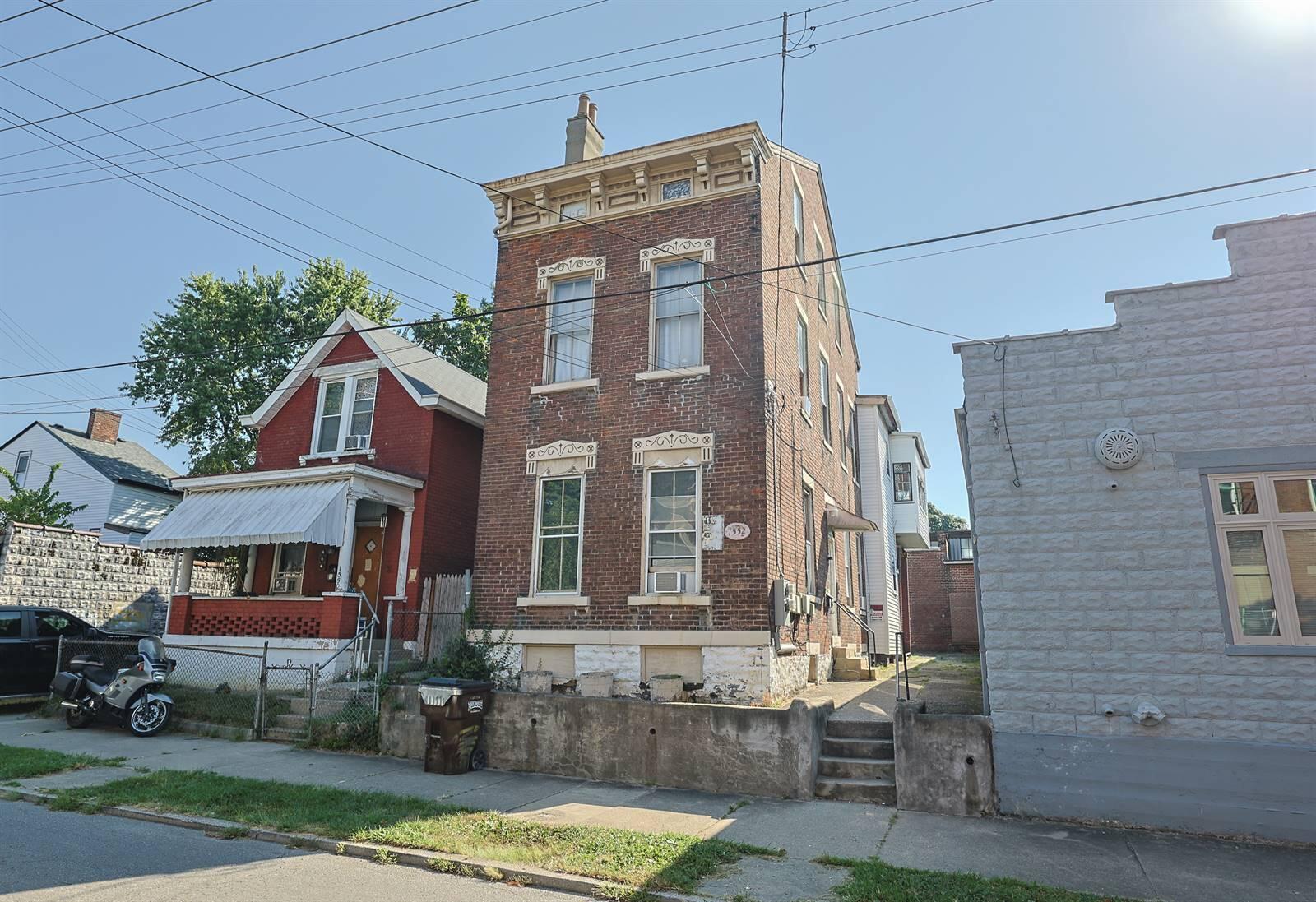 1552 Eastern Avenue Property Photo 1