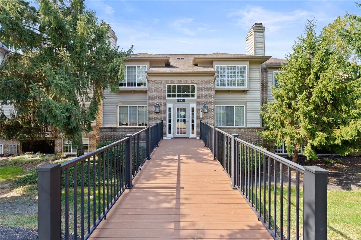 580 Cloverfield Lane, 101 Property Photo 1