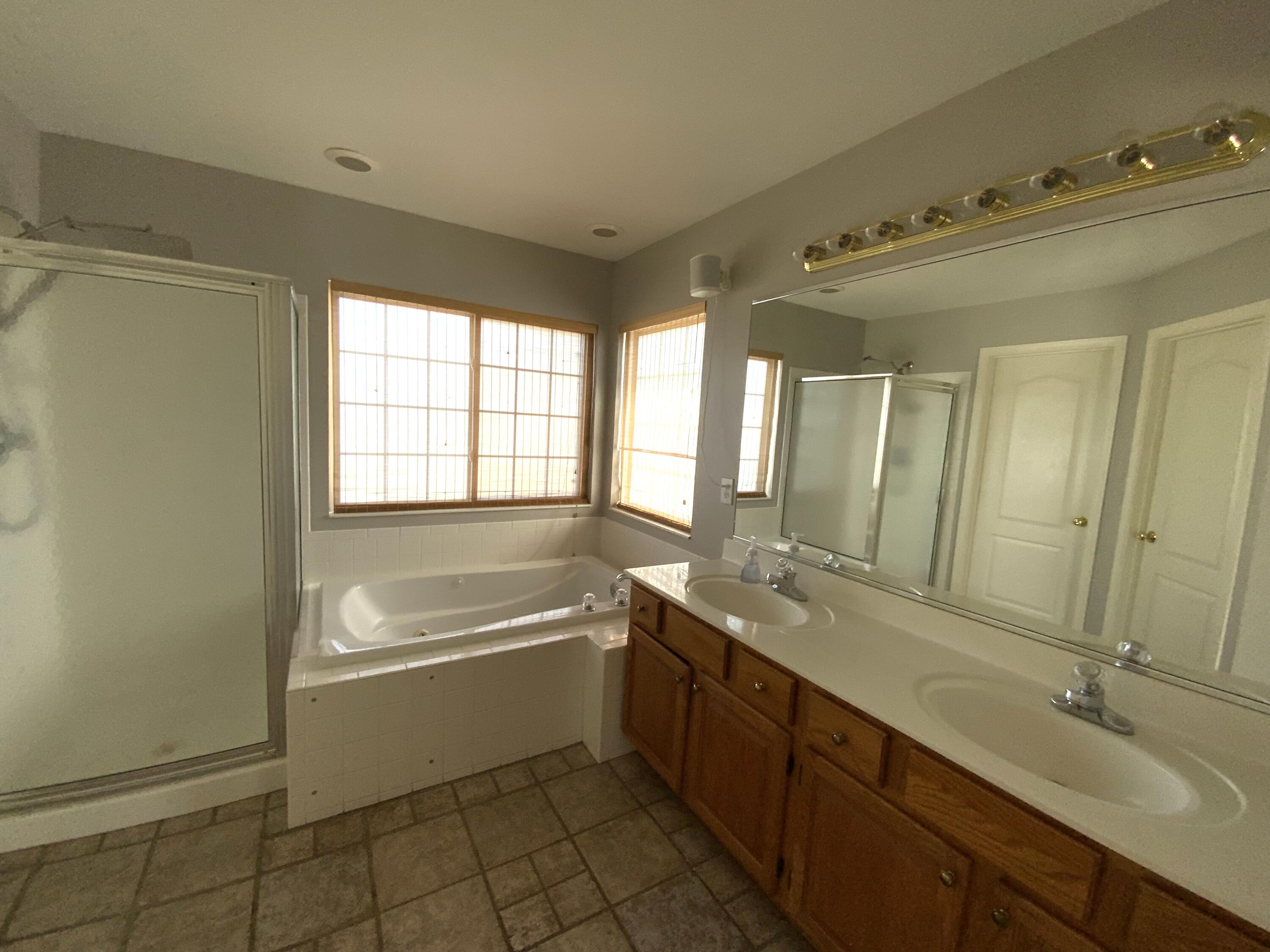 31 Guardian Drive Property Photo 27
