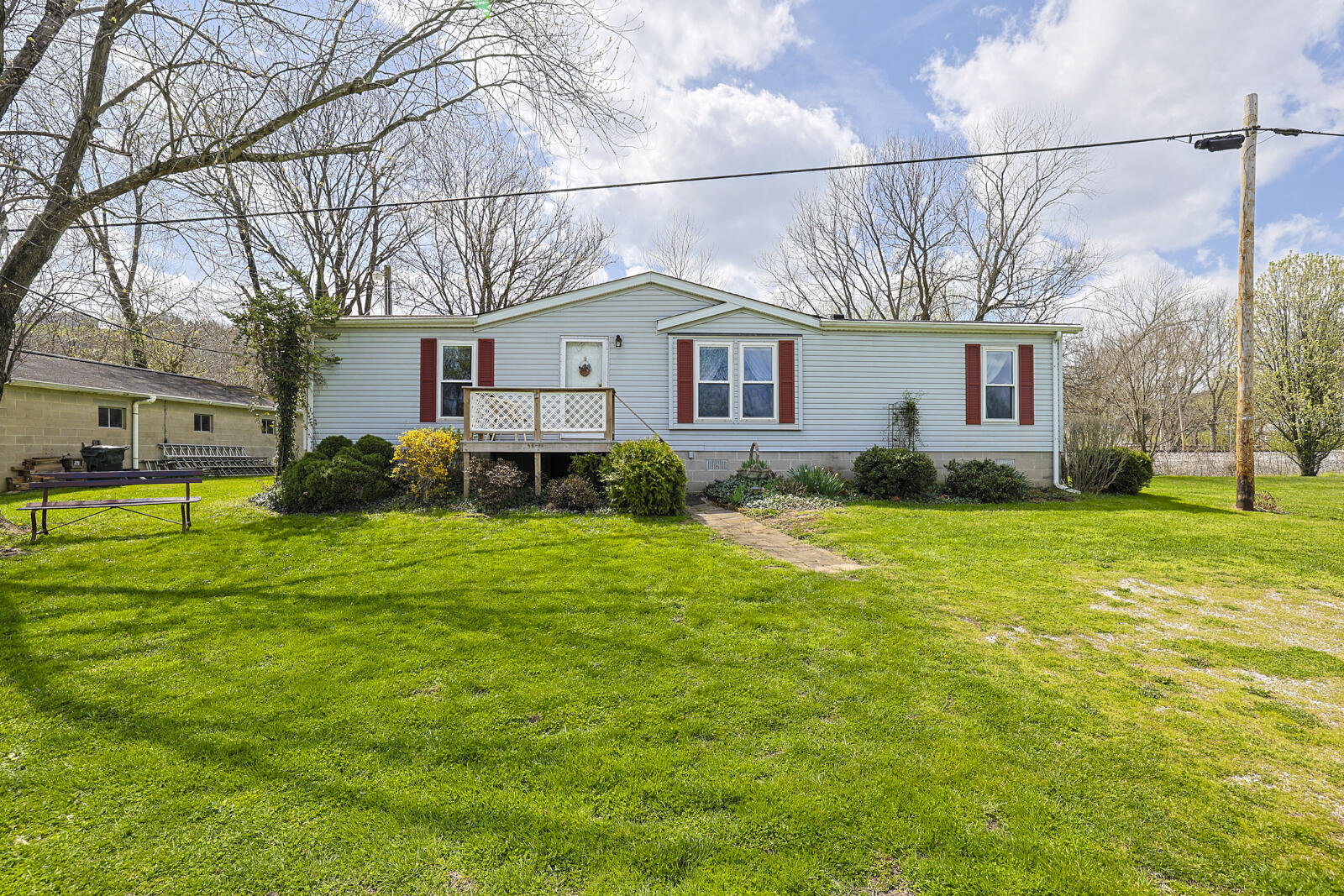 5646 New Drive Property Photo 2