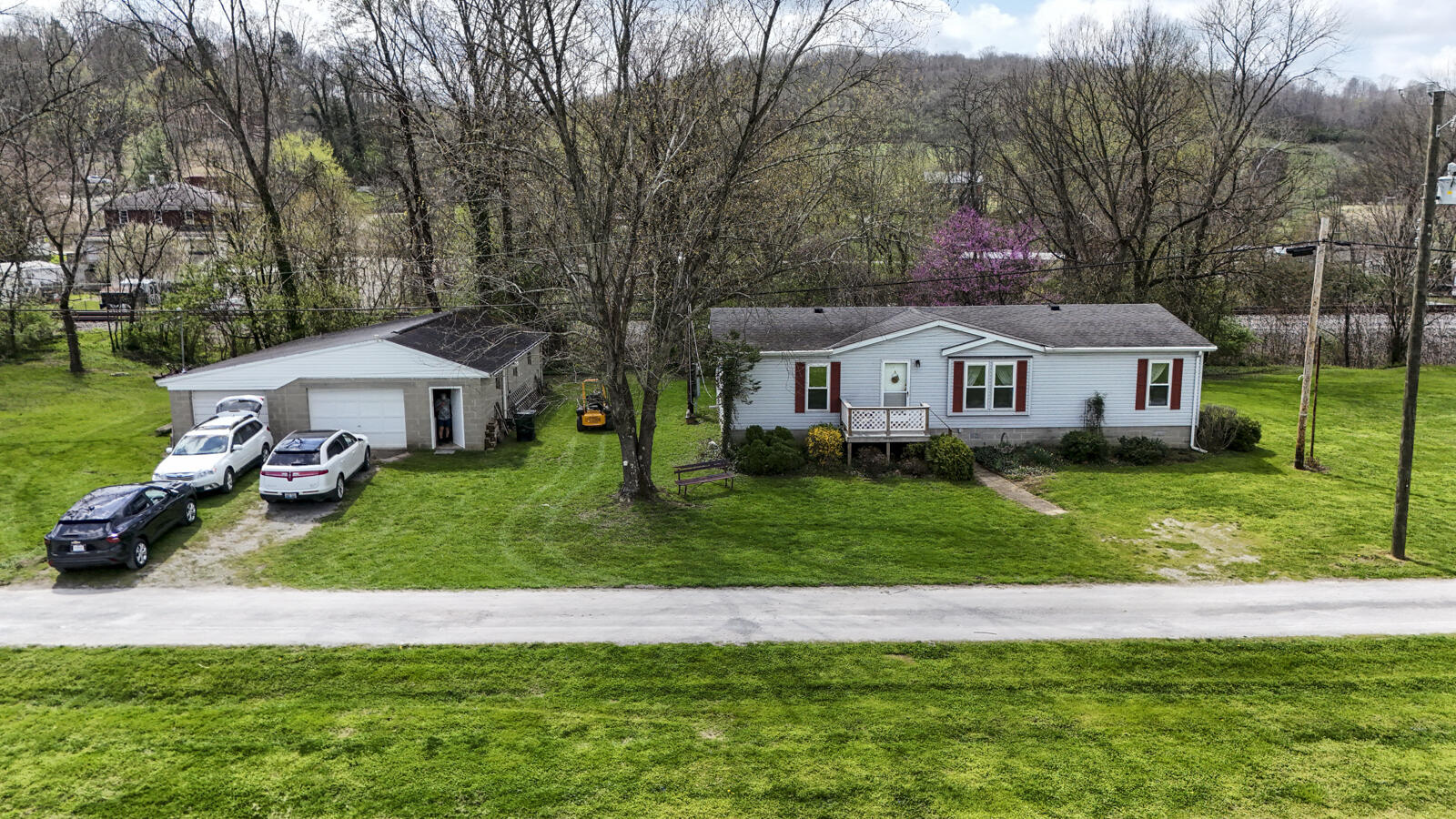 5646 New Drive Property Photo 3