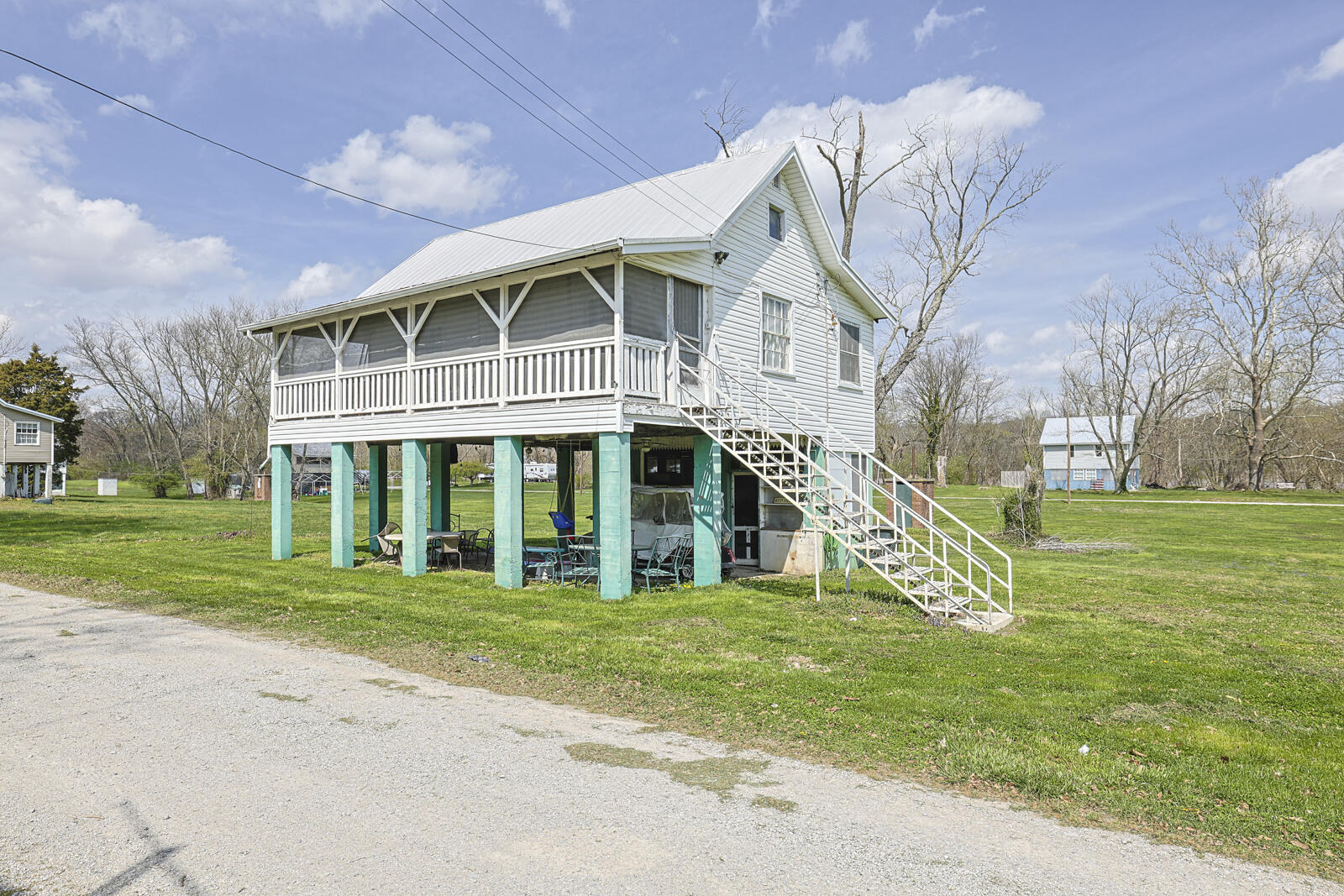 5646 New Drive Property Photo 36