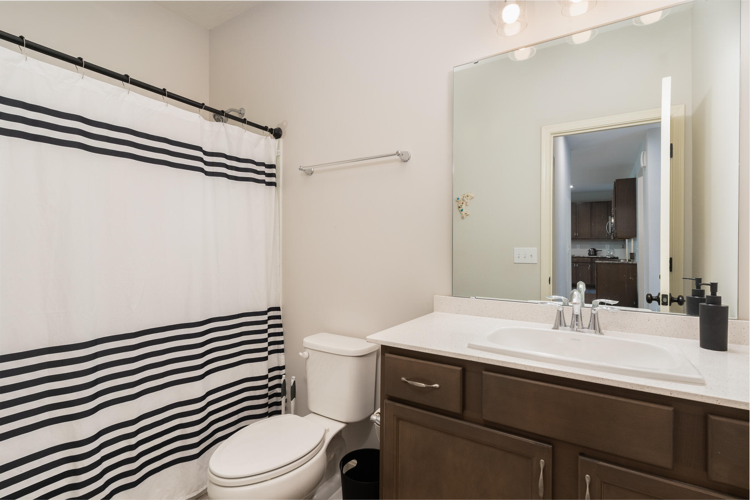 700 Streamside Drive, Upper Property Photo 27