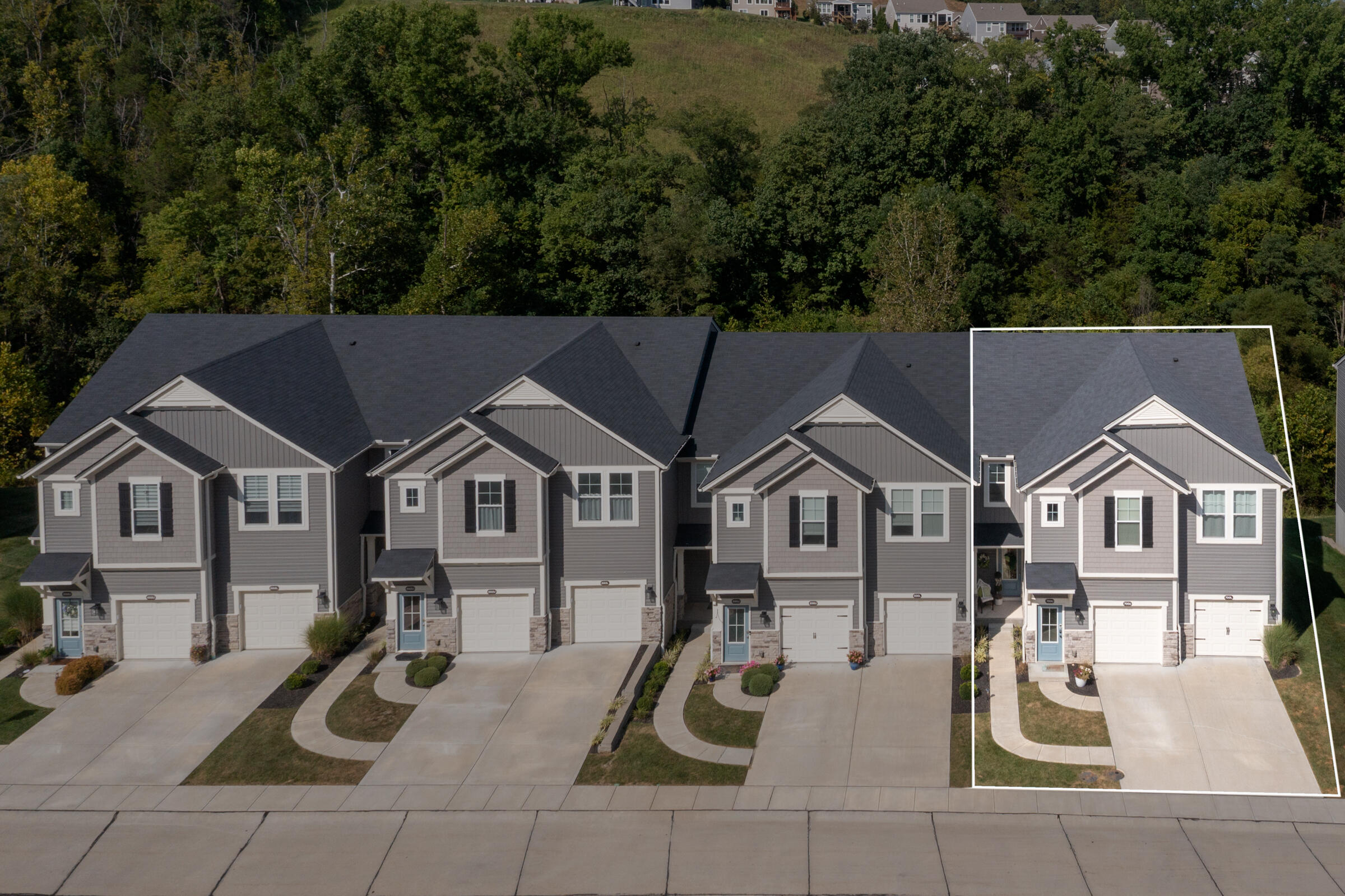 700 Streamside Drive, Upper Property Photo 30