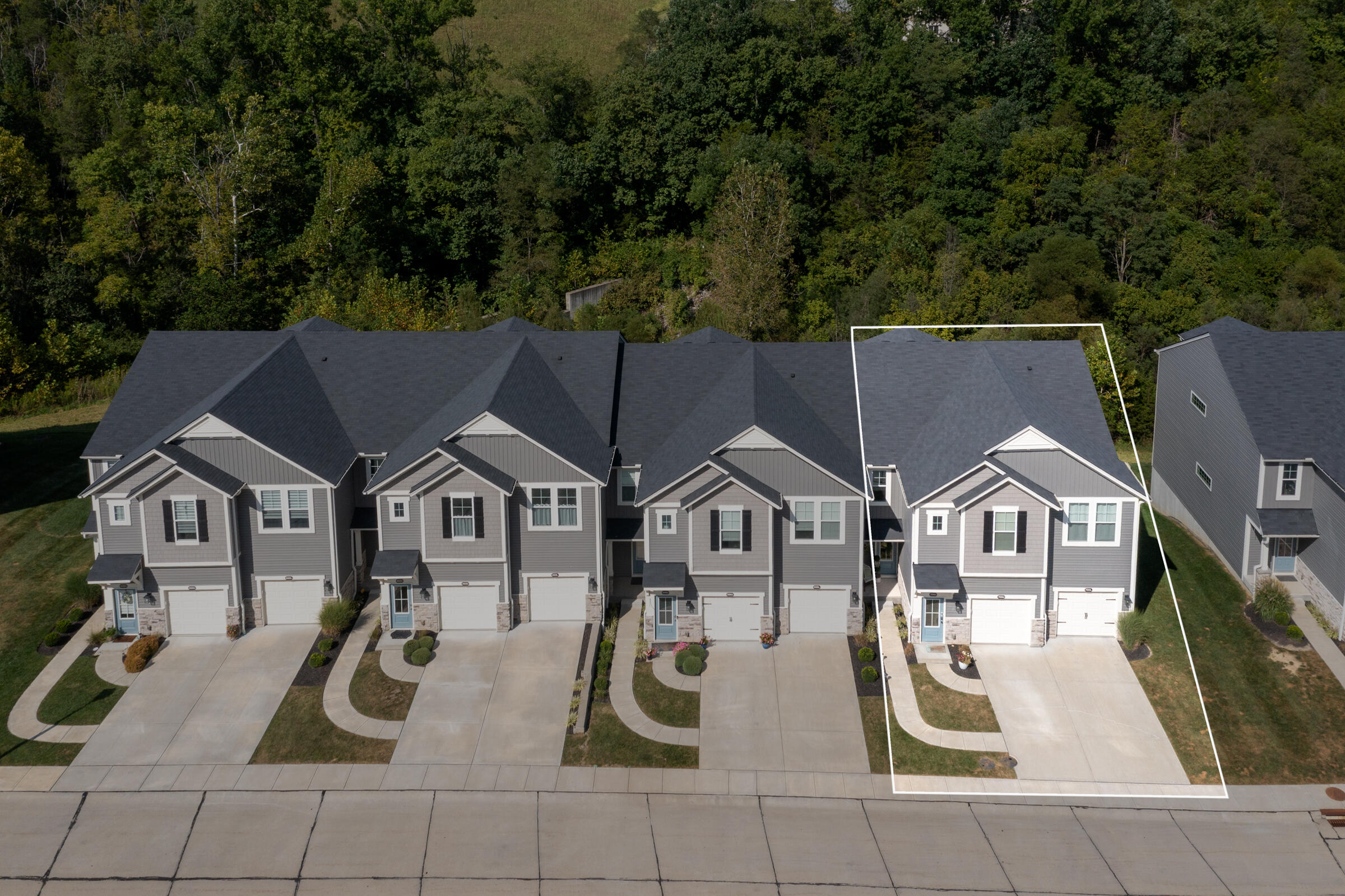 700 Streamside Drive, Upper Property Photo 32