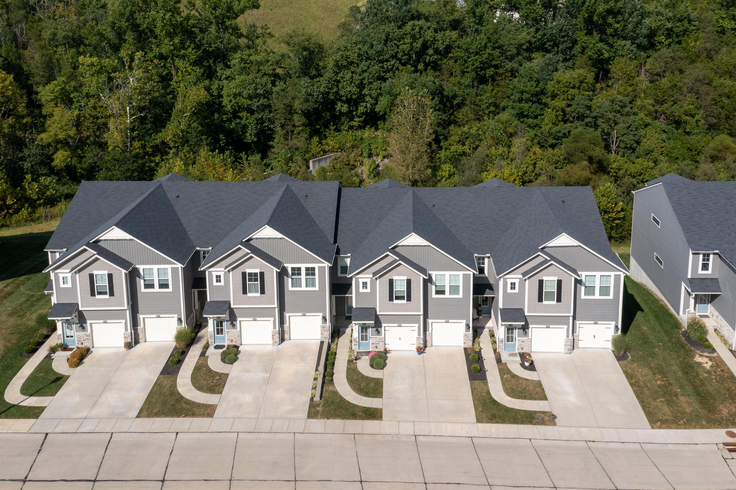 700 Streamside Drive, Upper Property Photo 33