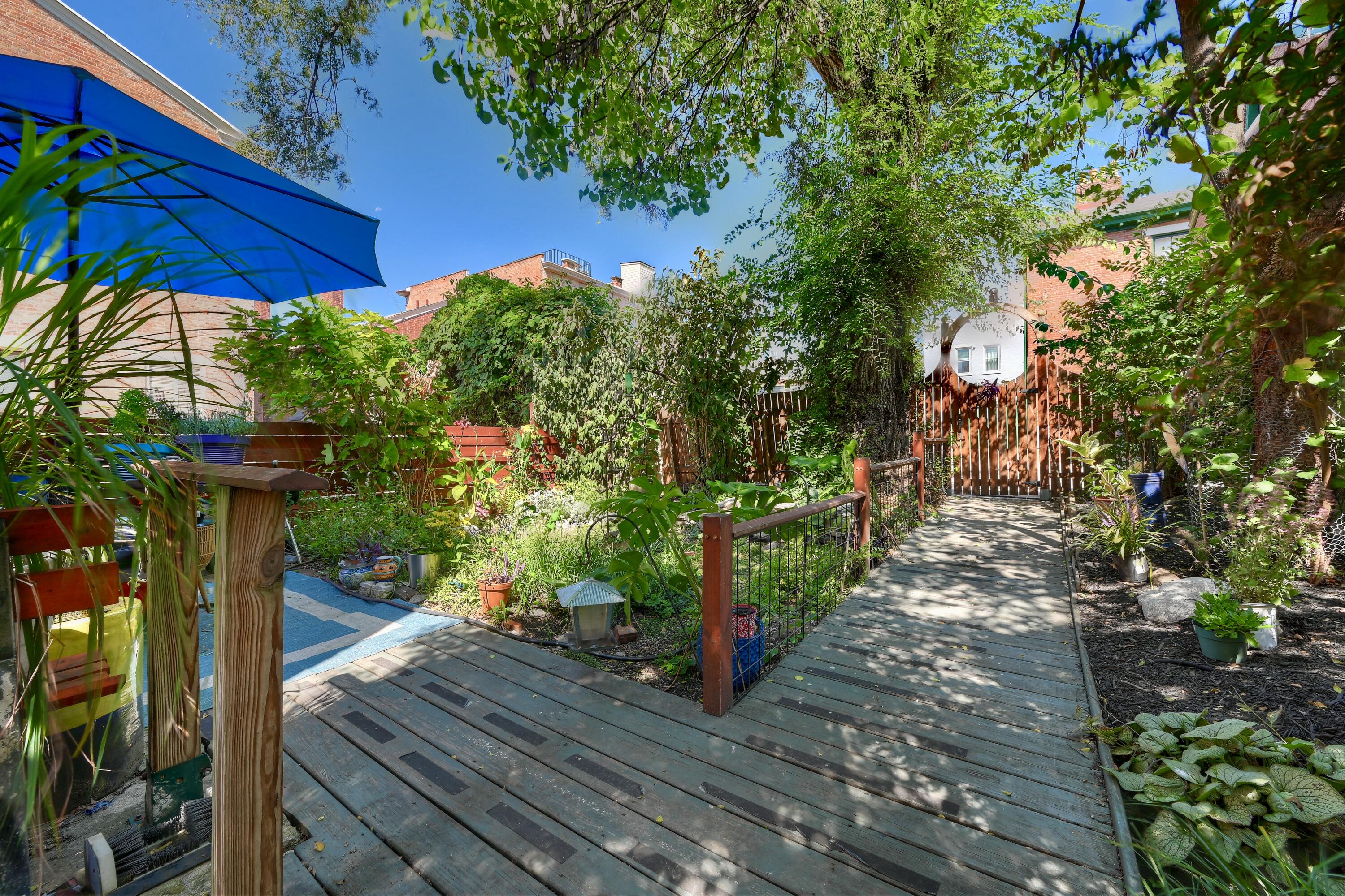 210 E 5th Street Property Photo 32