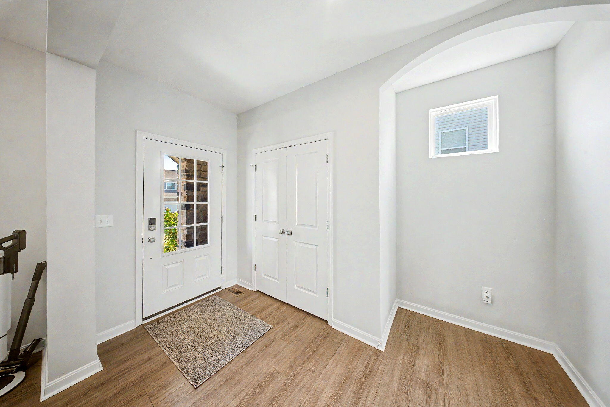 185 Veneto Drive Property Photo 4