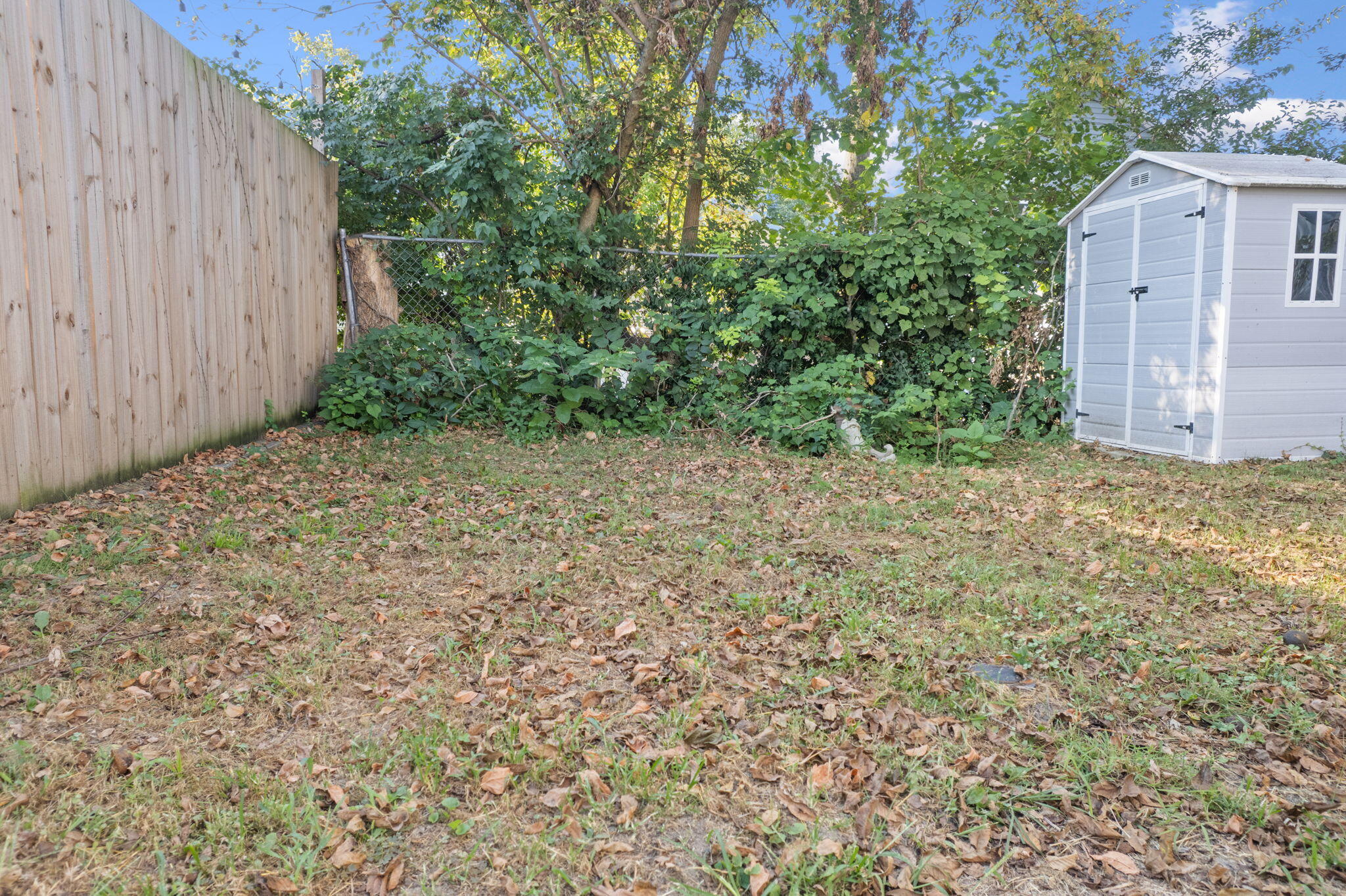 309 E 13th Street Property Photo 10