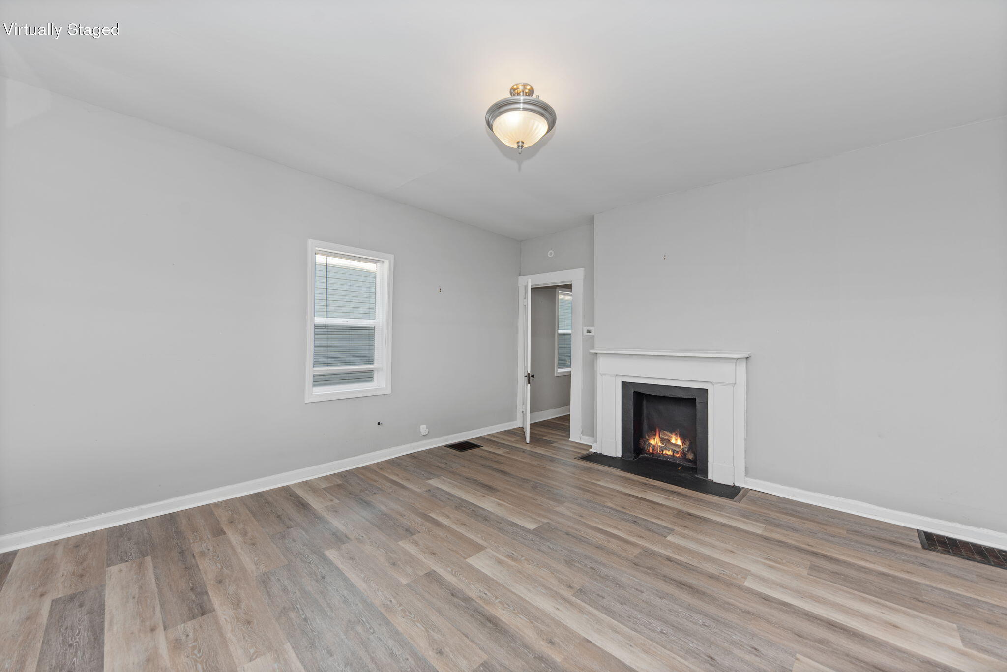 309 E 13th Street Property Photo 14