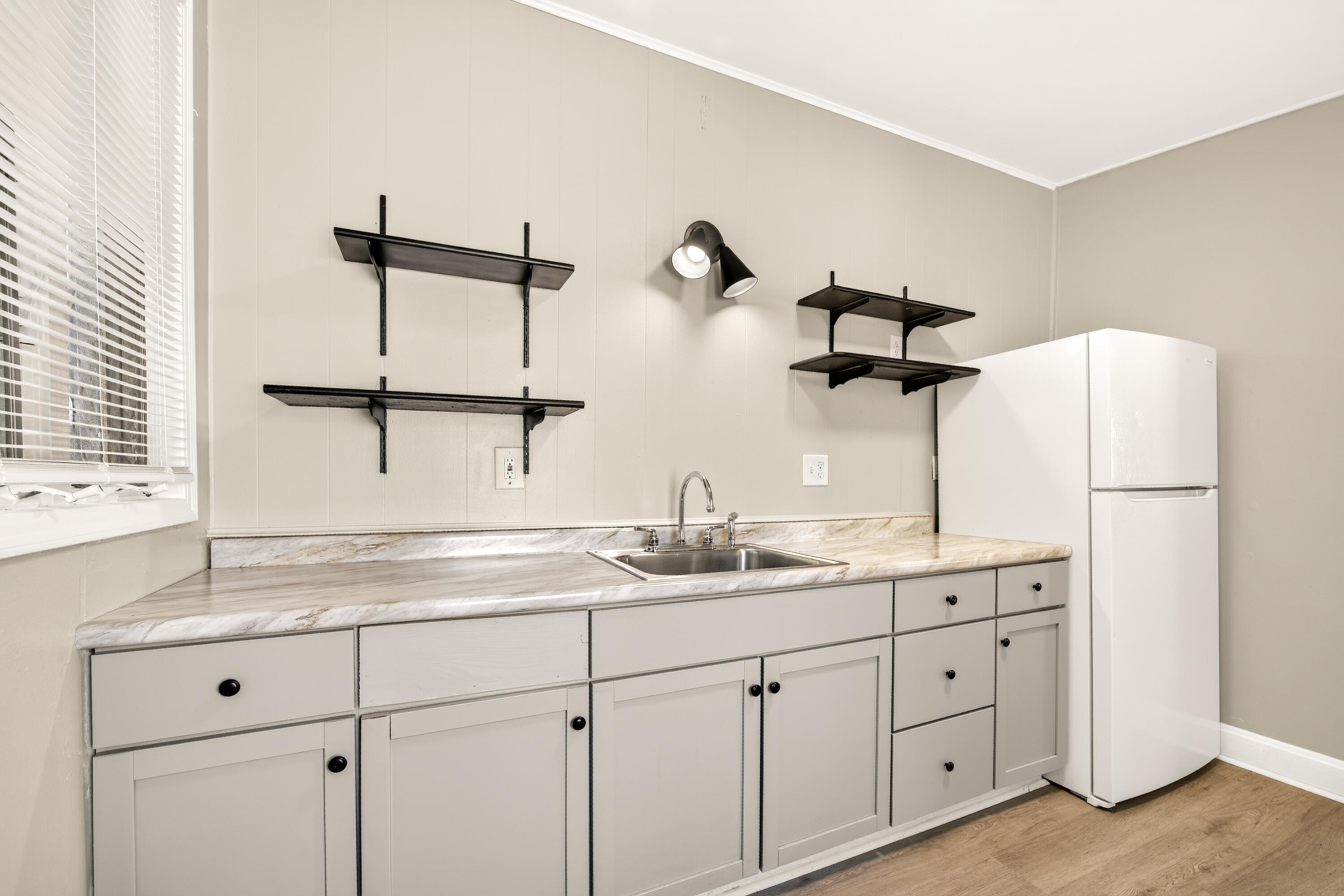12 Catalpa Street Property Photo 16