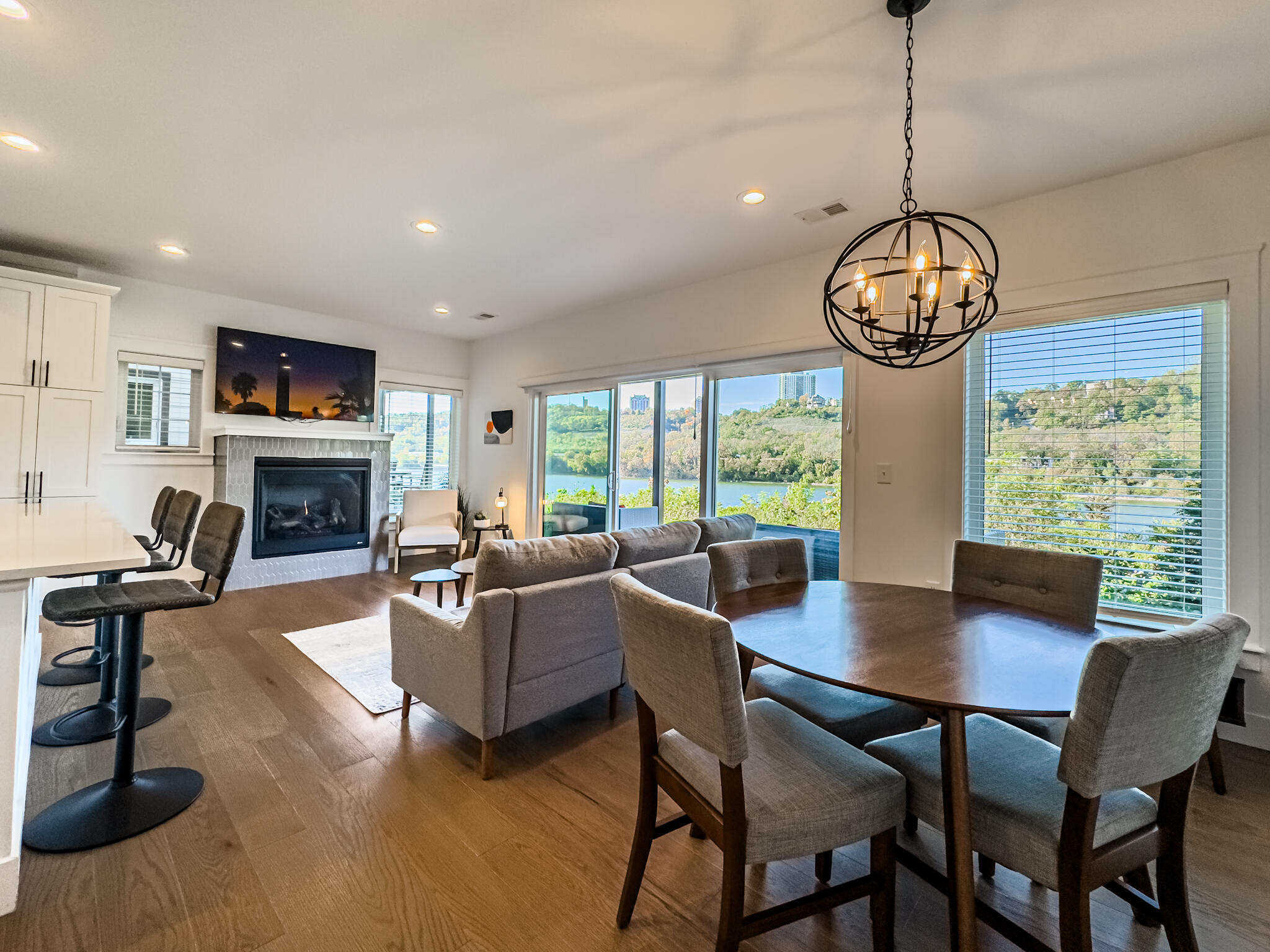 599 Manhattan Boulevard, 201 Property Photo 9