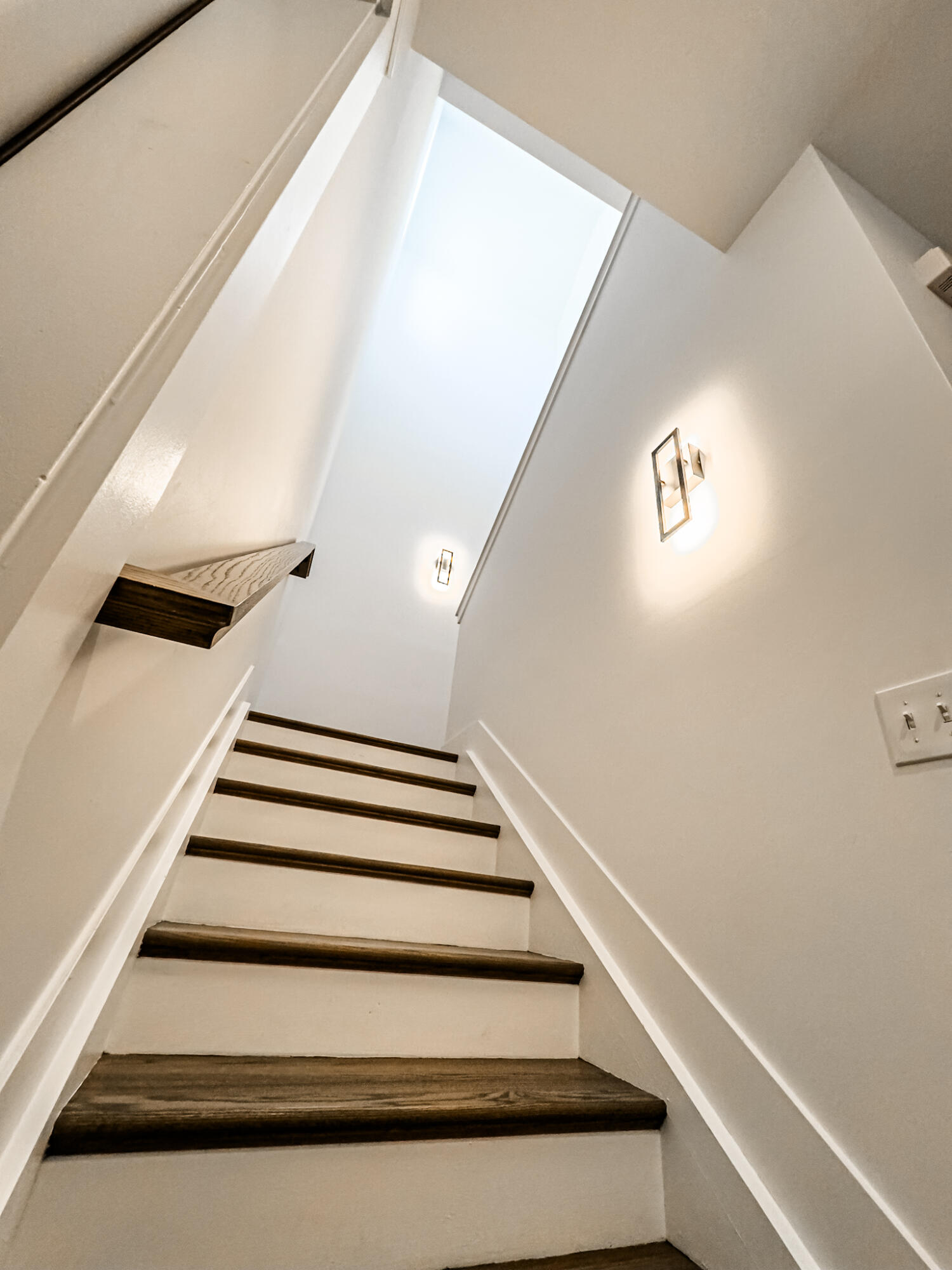 599 Manhattan Boulevard, 201 Property Photo 23