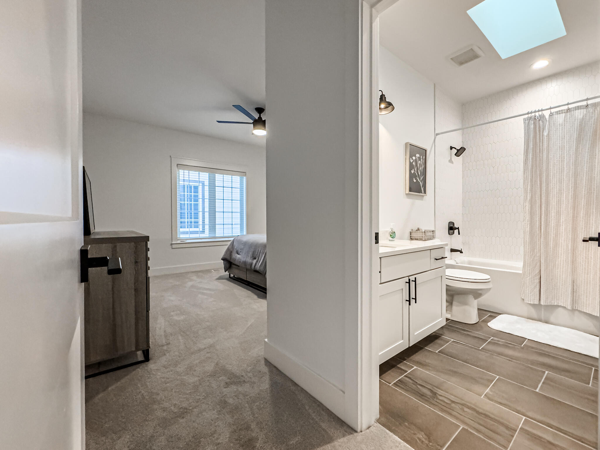 599 Manhattan Boulevard, 201 Property Photo 26