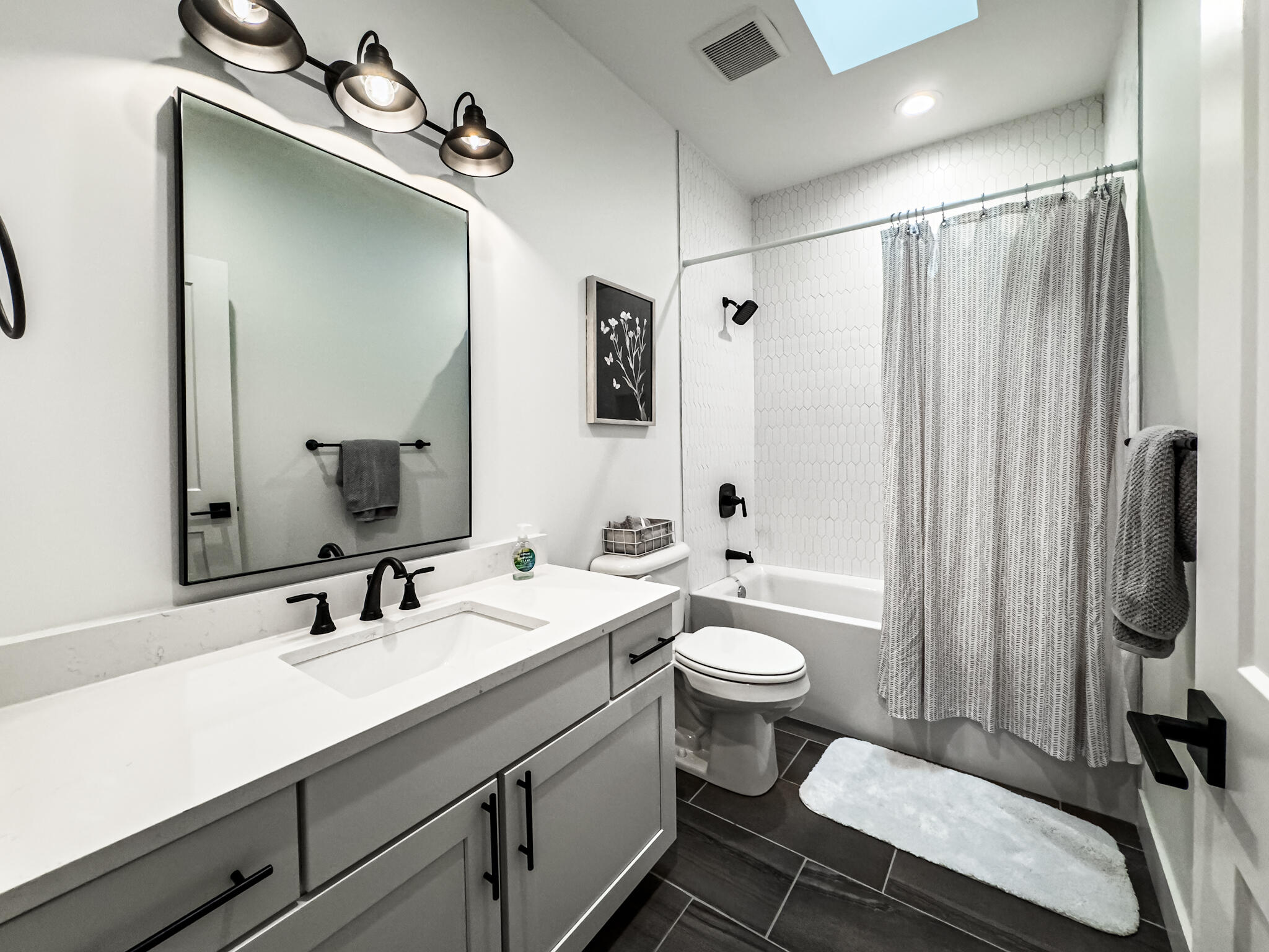599 Manhattan Boulevard, 201 Property Photo 27
