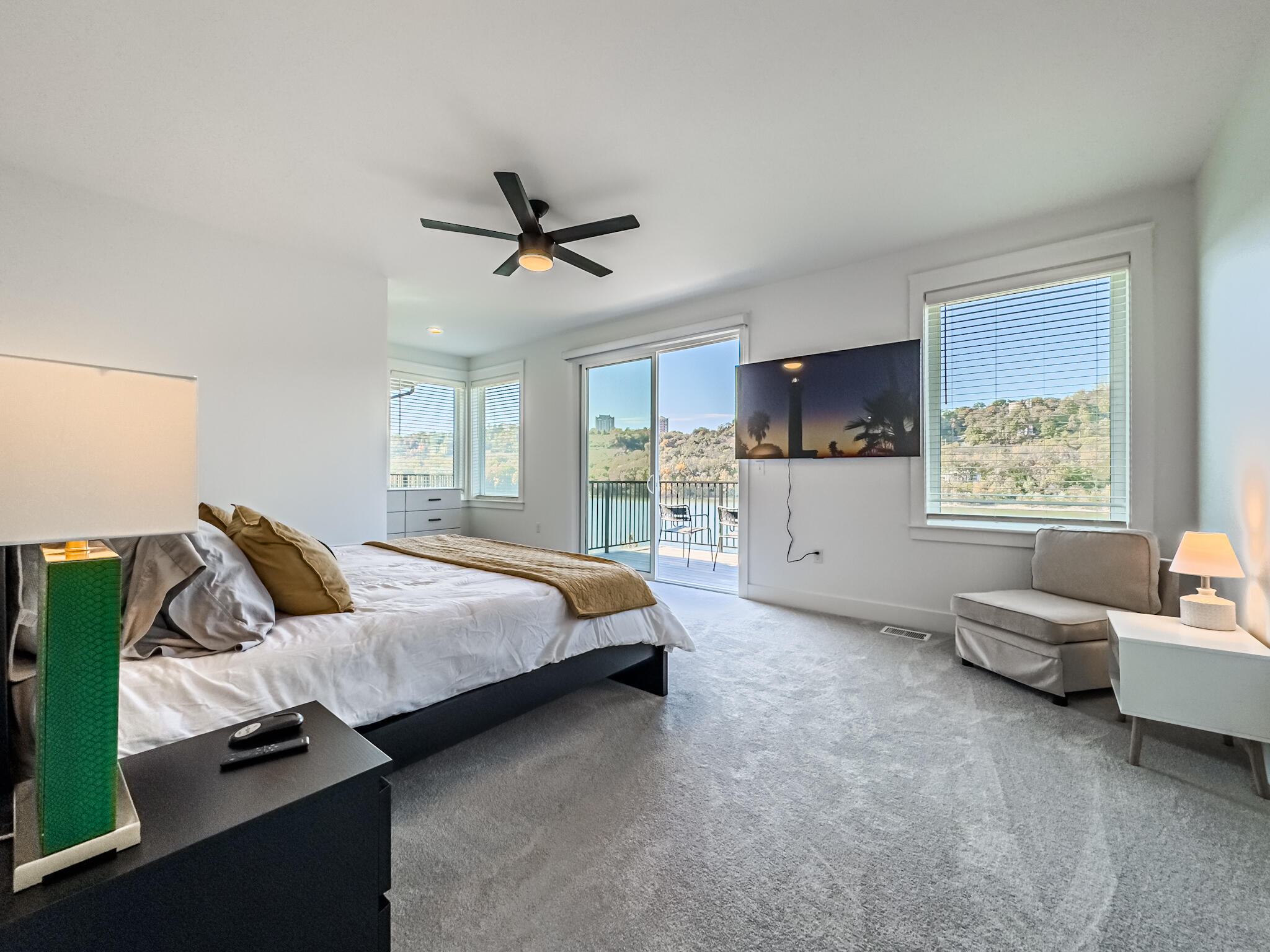 599 Manhattan Boulevard, 201 Property Photo 32