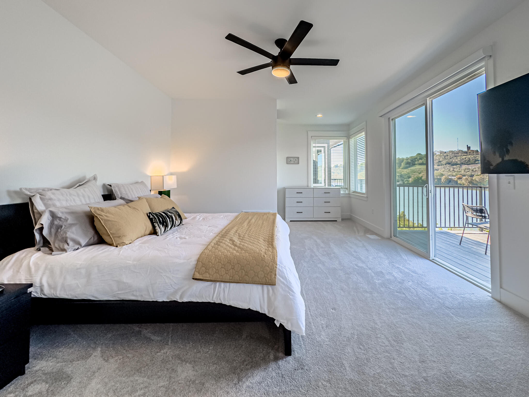 599 Manhattan Boulevard, 201 Property Photo 34