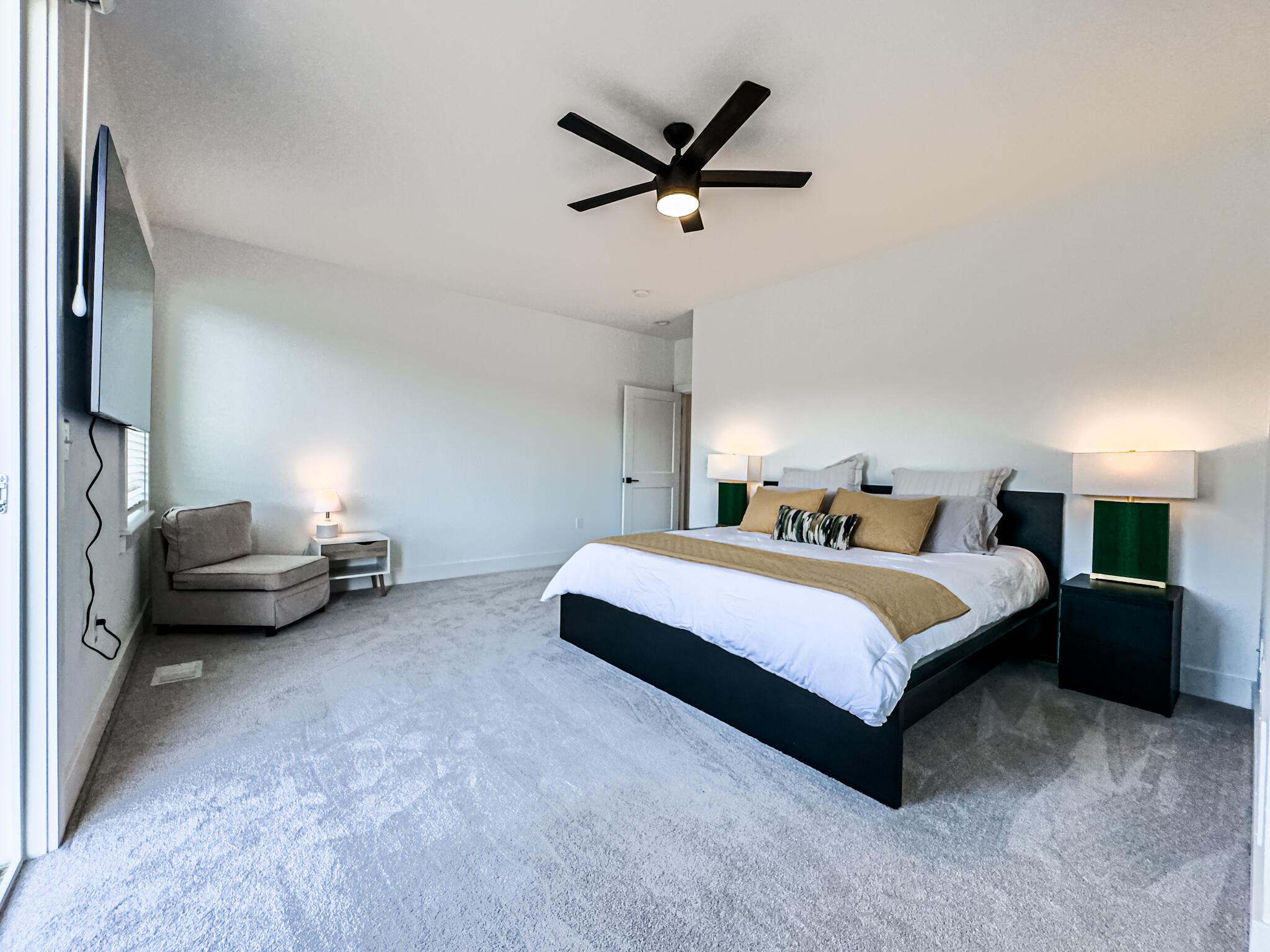 599 Manhattan Boulevard, 201 Property Photo 38