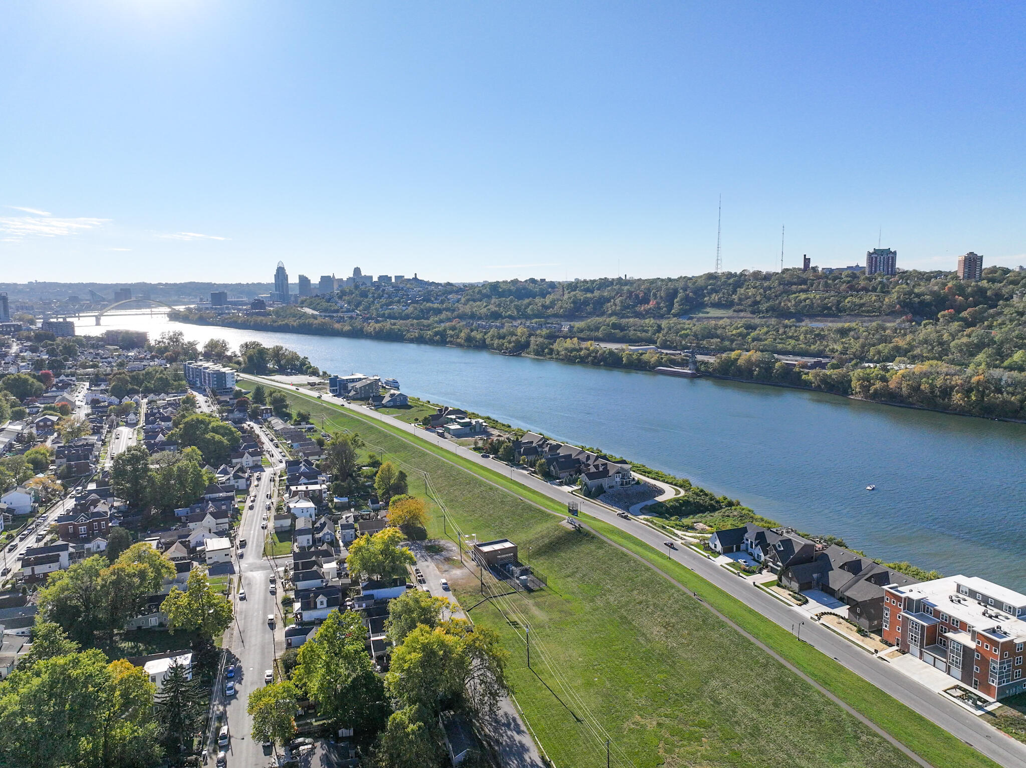 599 Manhattan Boulevard, 201 Property Photo 41
