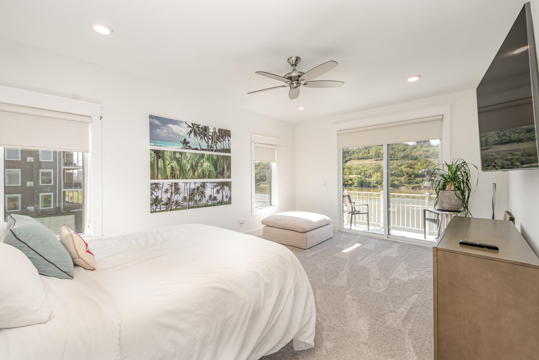 383 Manhattan Boulevard Property Photo 18