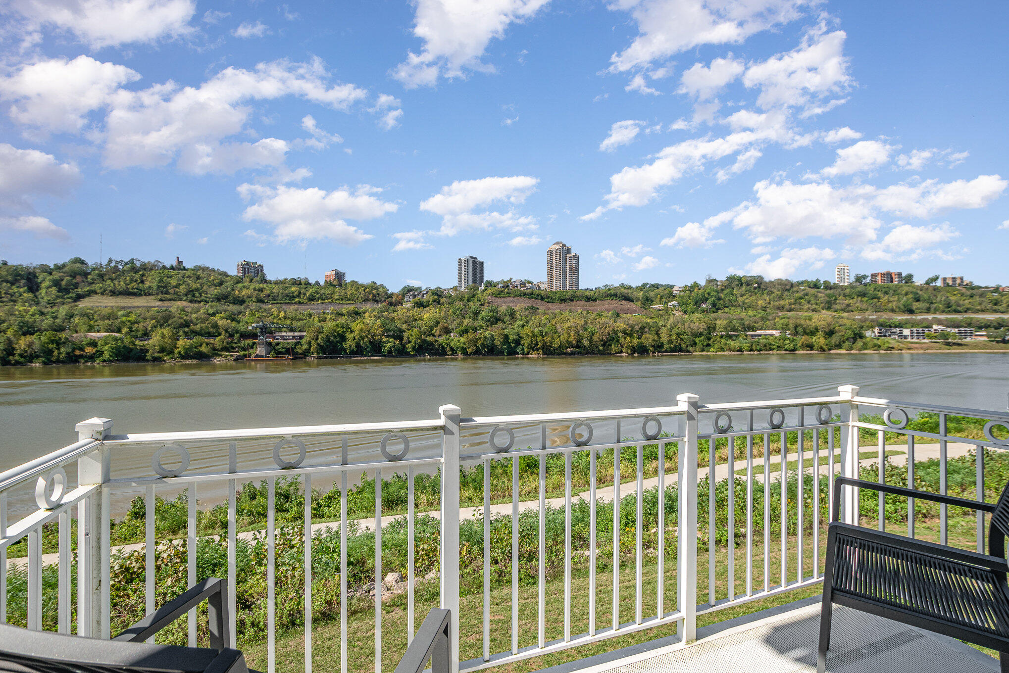 383 Manhattan Boulevard Property Photo 21
